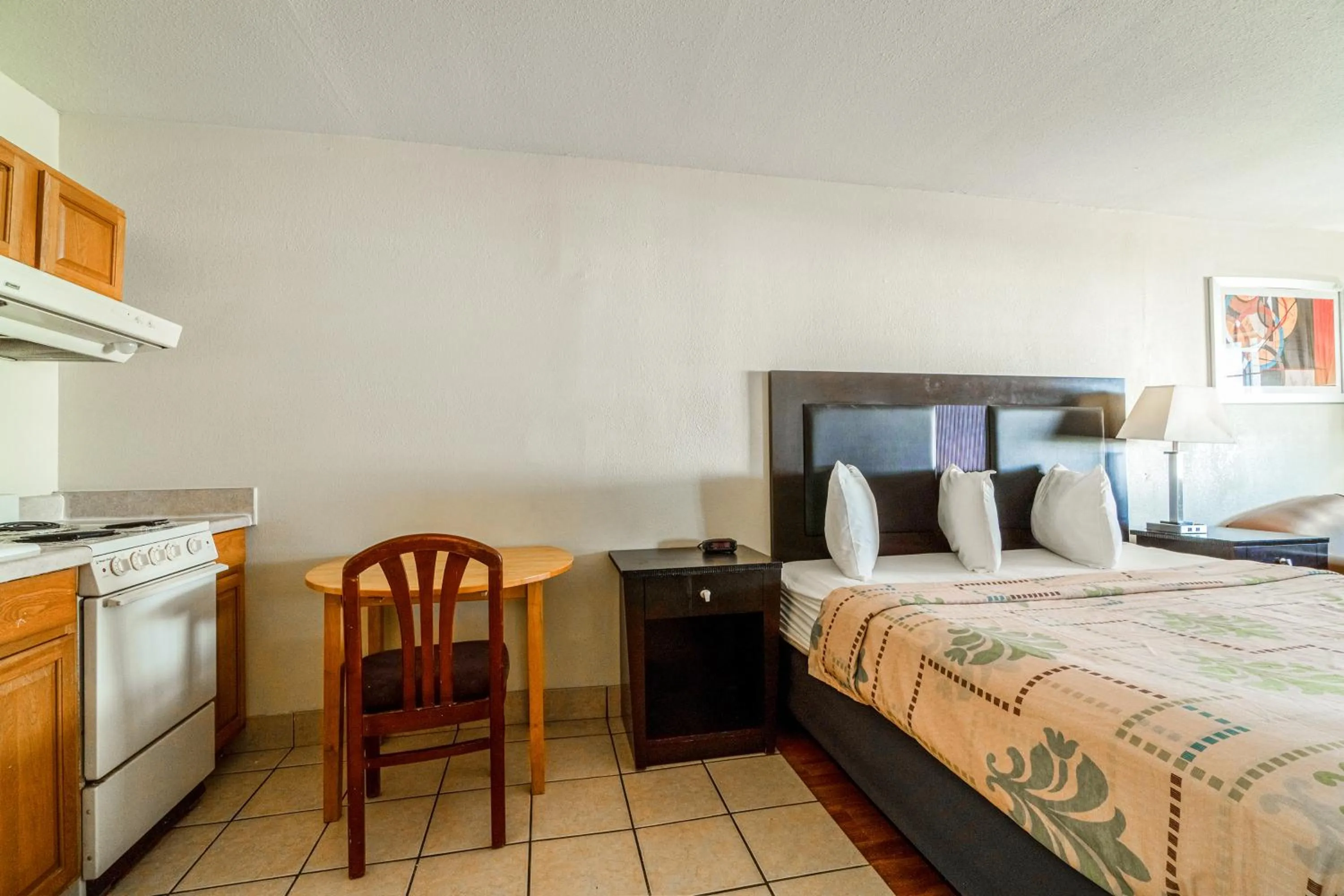 Bed in Executive Inn Port Lavaca by OYO