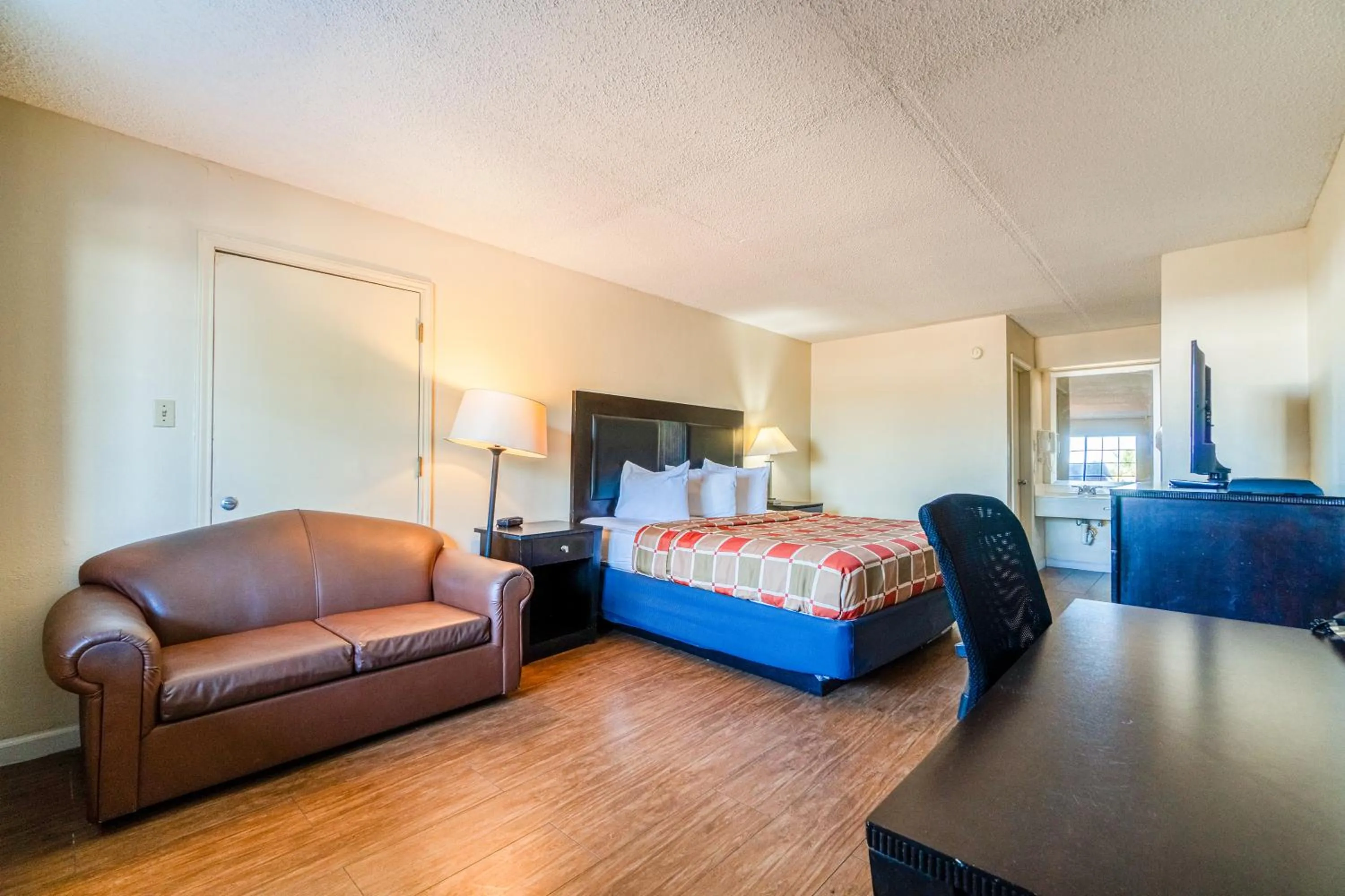 Bed in Executive Inn Port Lavaca by OYO