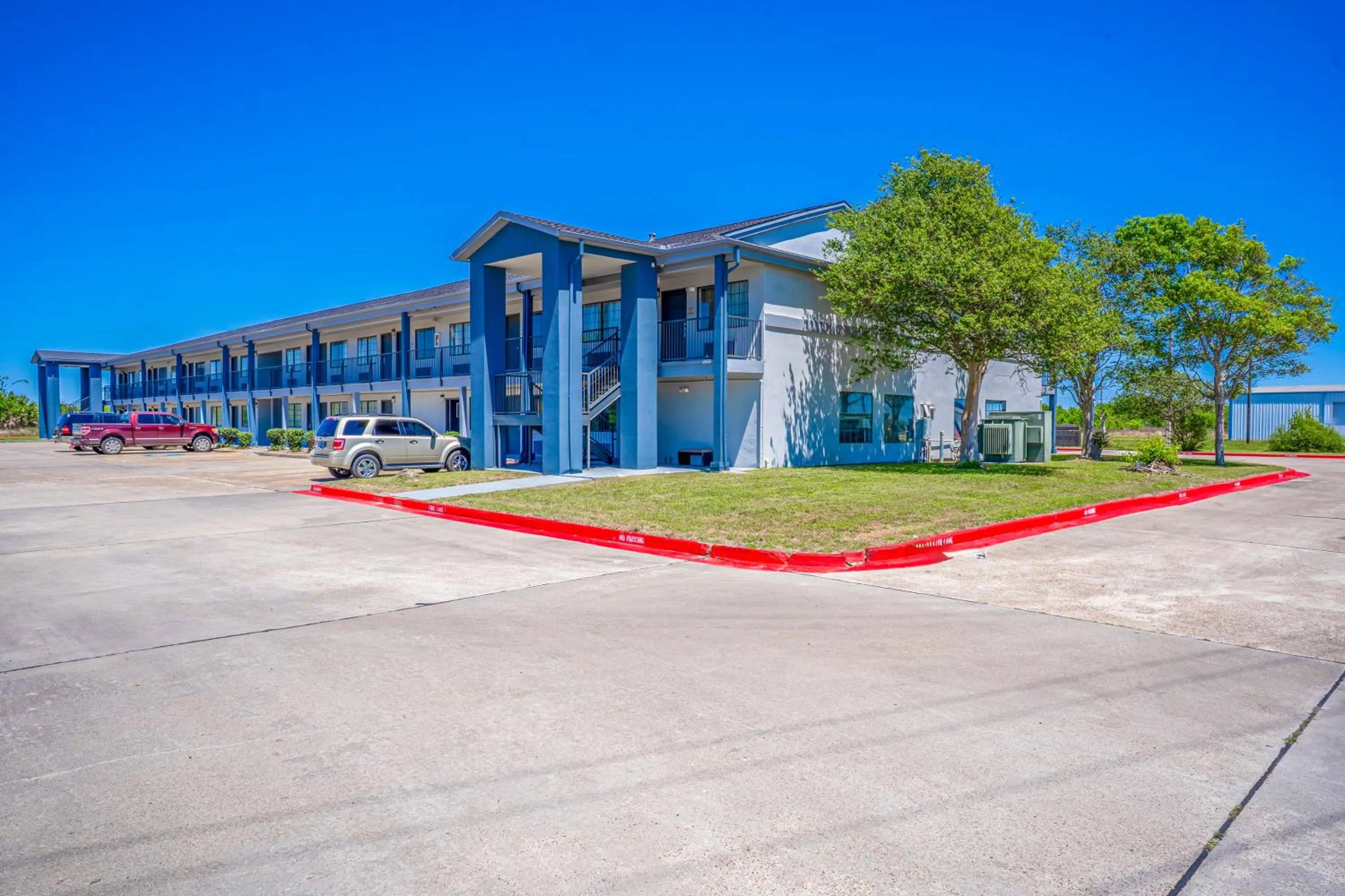 Property building in Executive Inn Port Lavaca by OYO