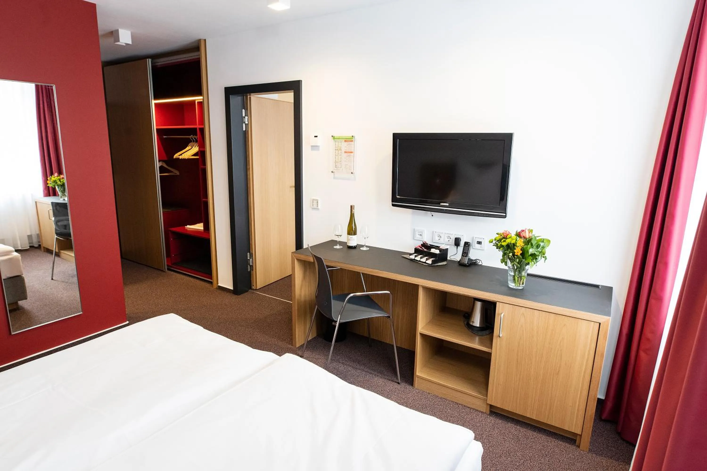 Photo of the whole room, Bed in Hotel Kloster Eberbach