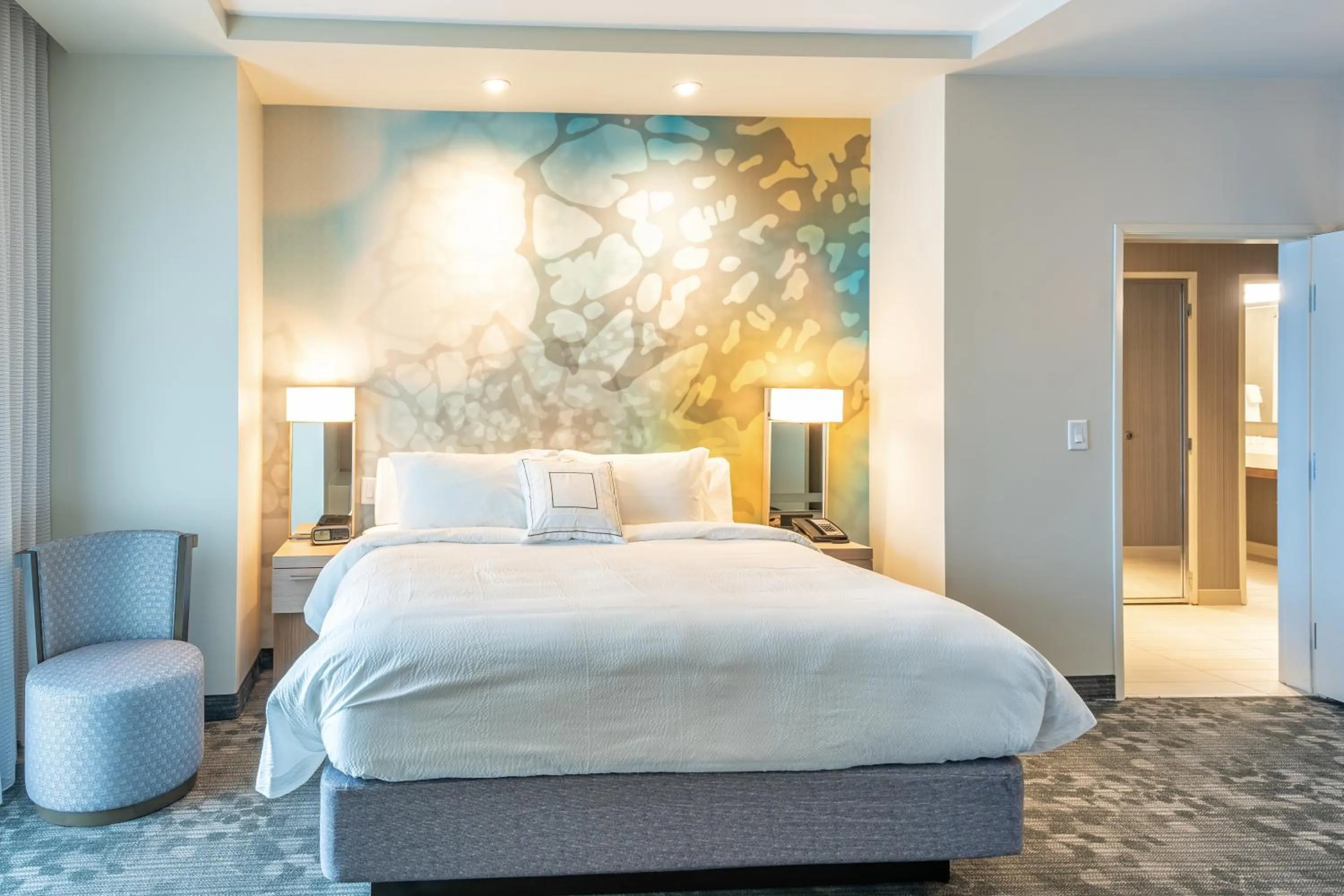 Bedroom, Bed in Courtyard by Marriott Charleston-North Charleston