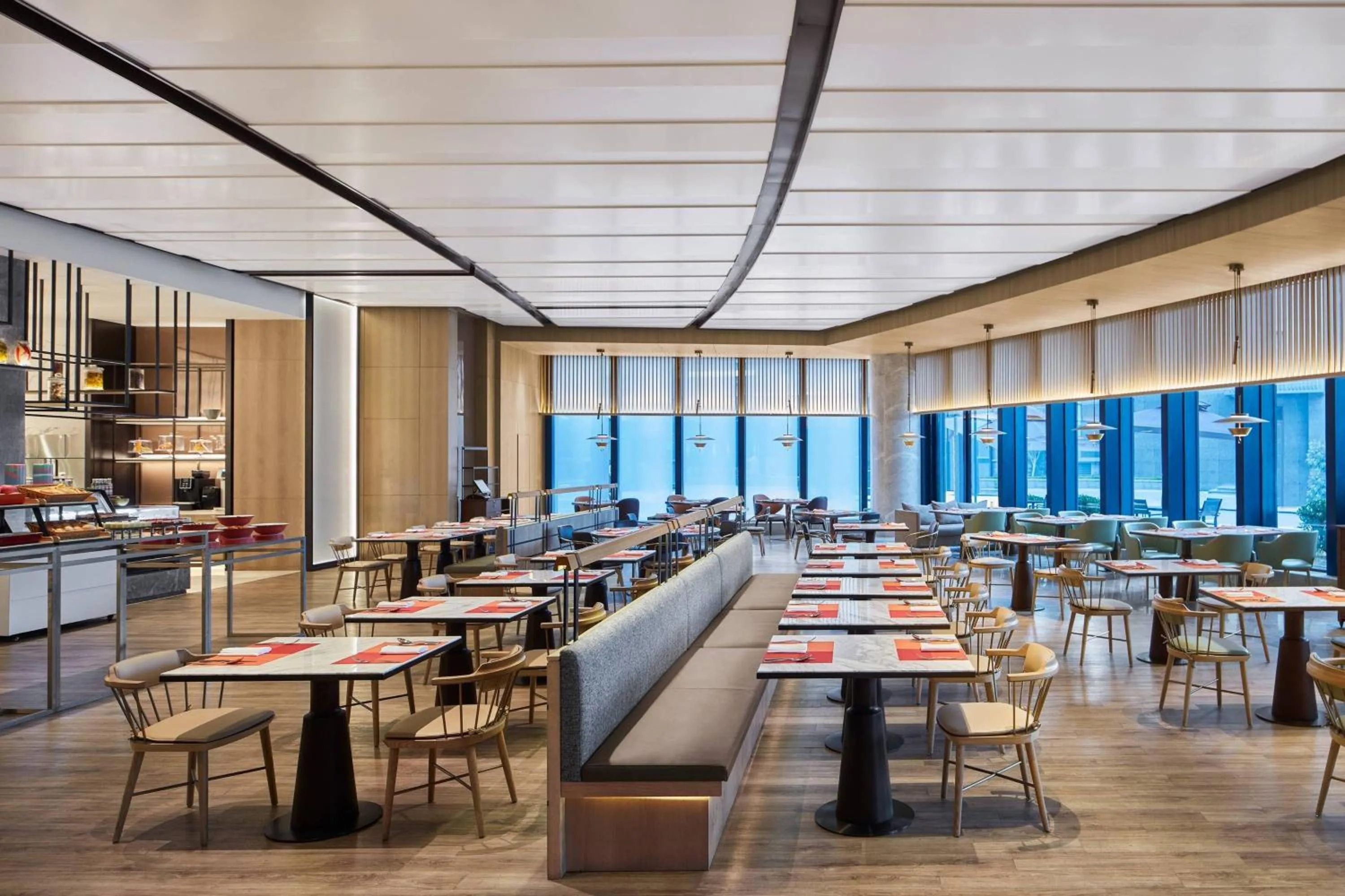 Restaurant/places to eat in Courtyard by Marriott Shanghai Songjiang