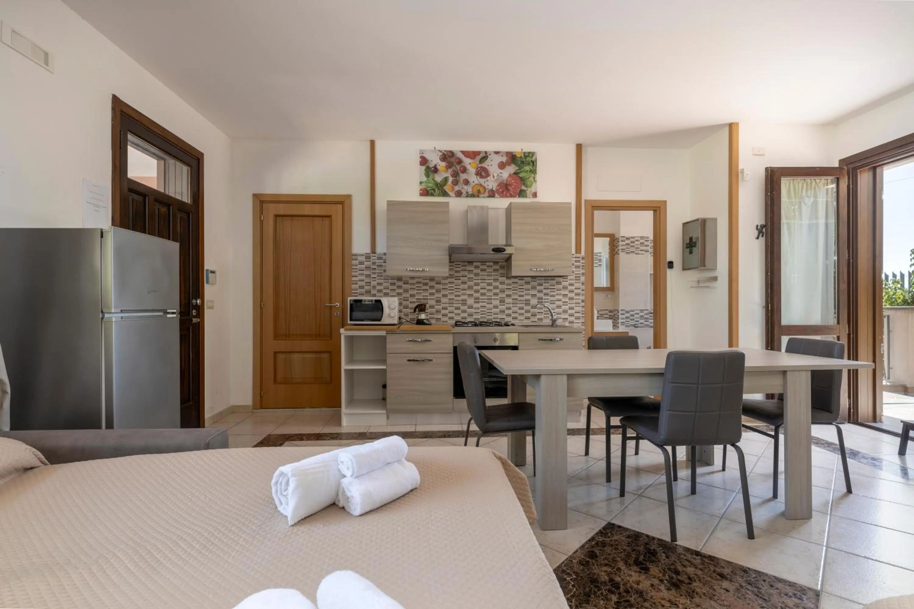Dining area in Villa Vulcano, tra l'Etna e il mare