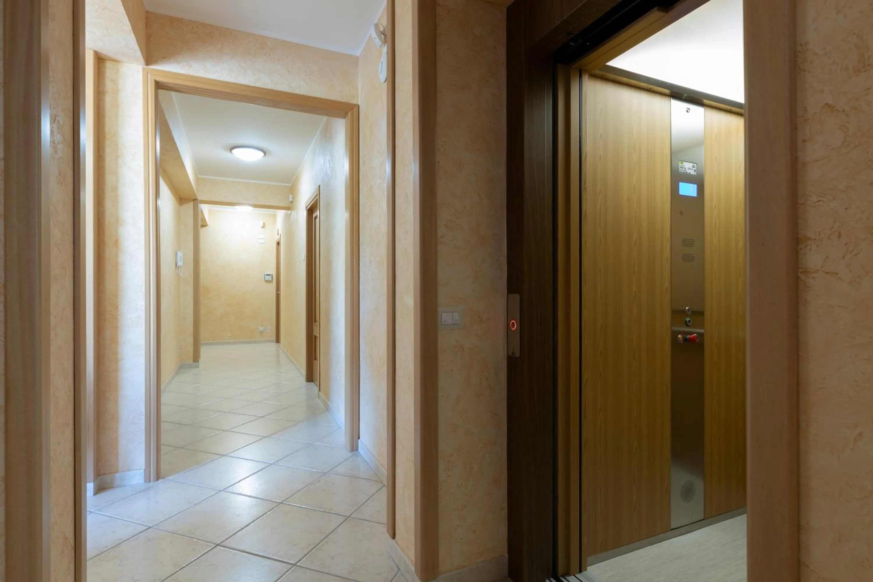 elevator in Villa Vulcano, tra l'Etna e il mare