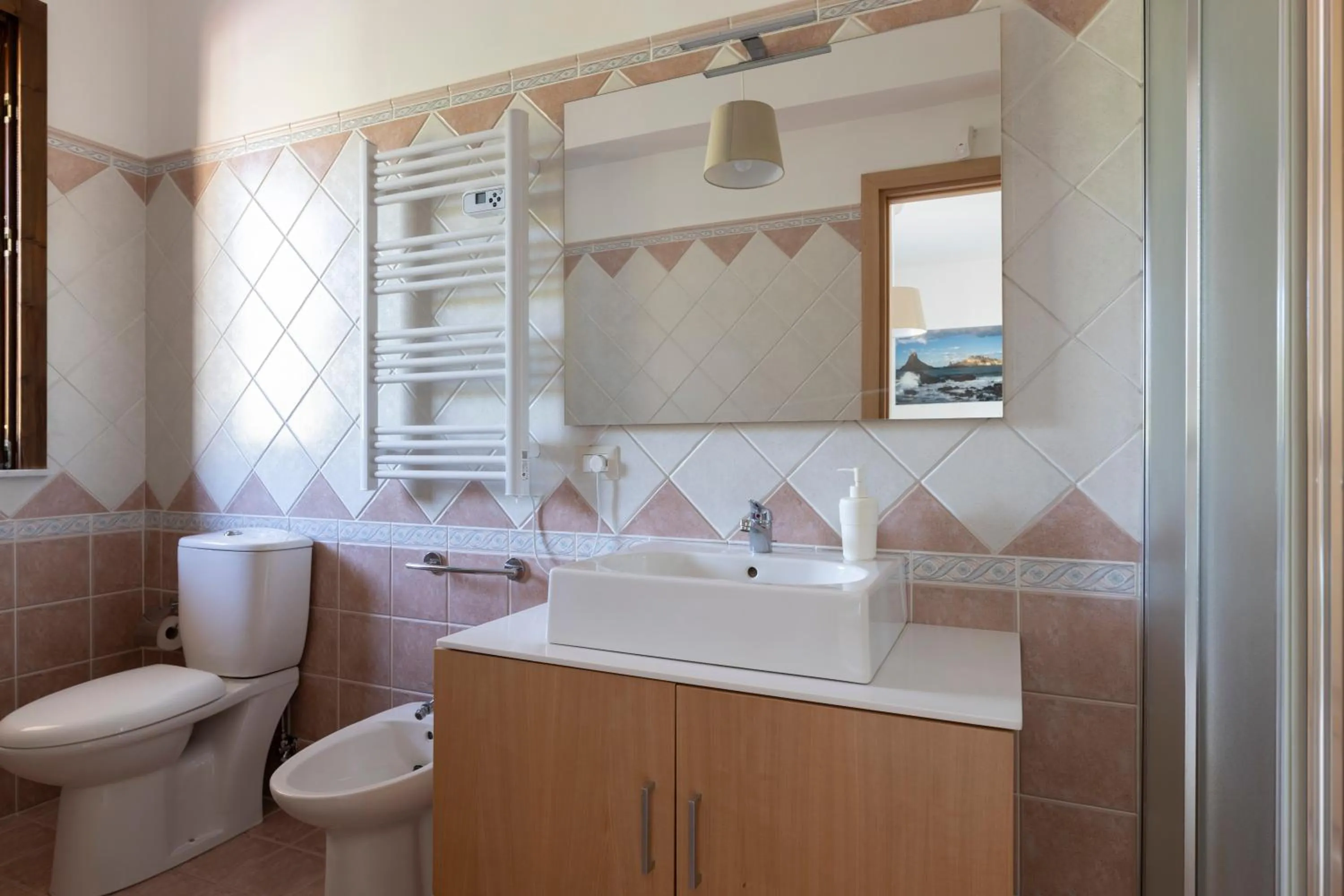 Bathroom in Villa Vulcano, tra l'Etna e il mare