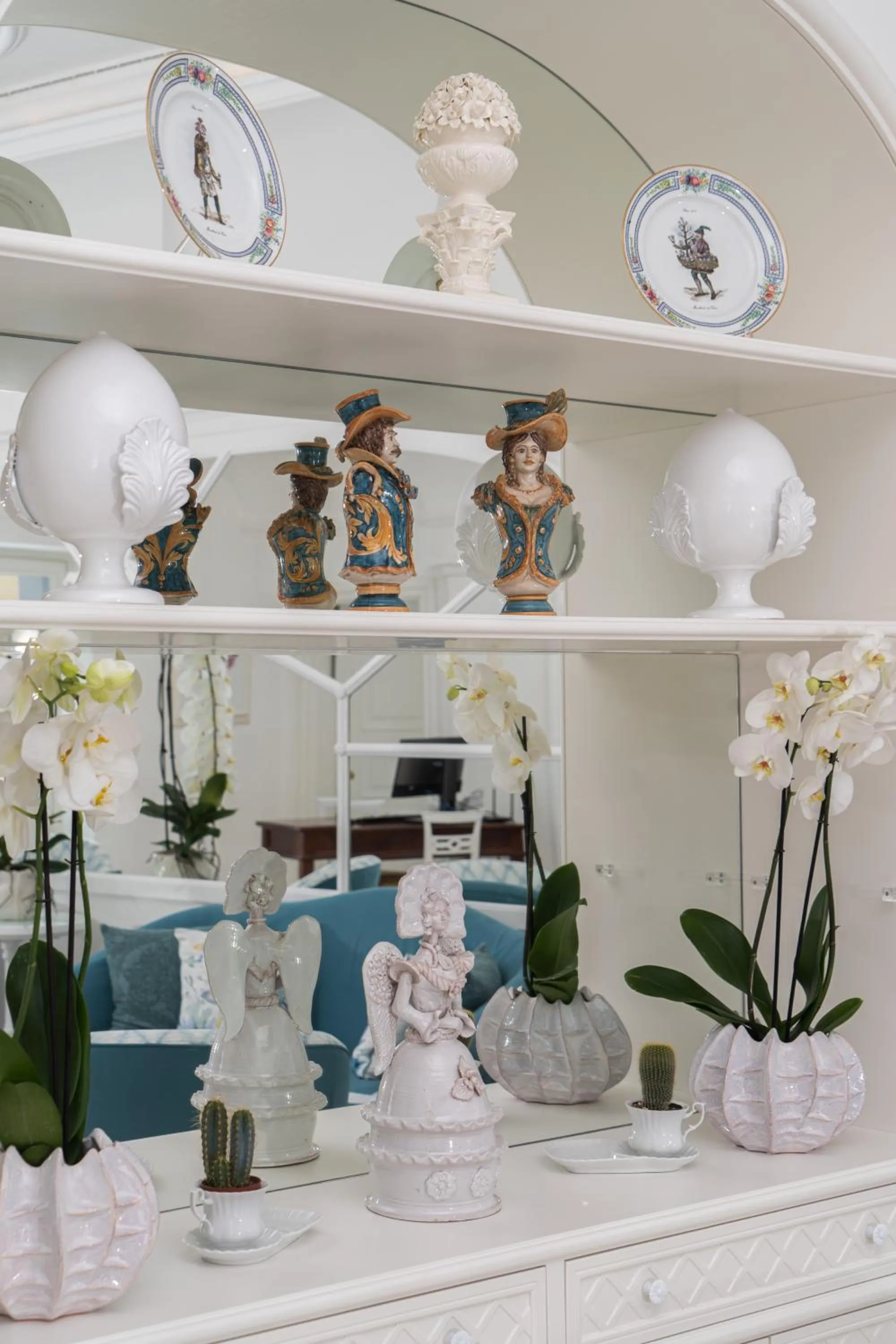 Decorative detail in Piazzetta Diefenbach