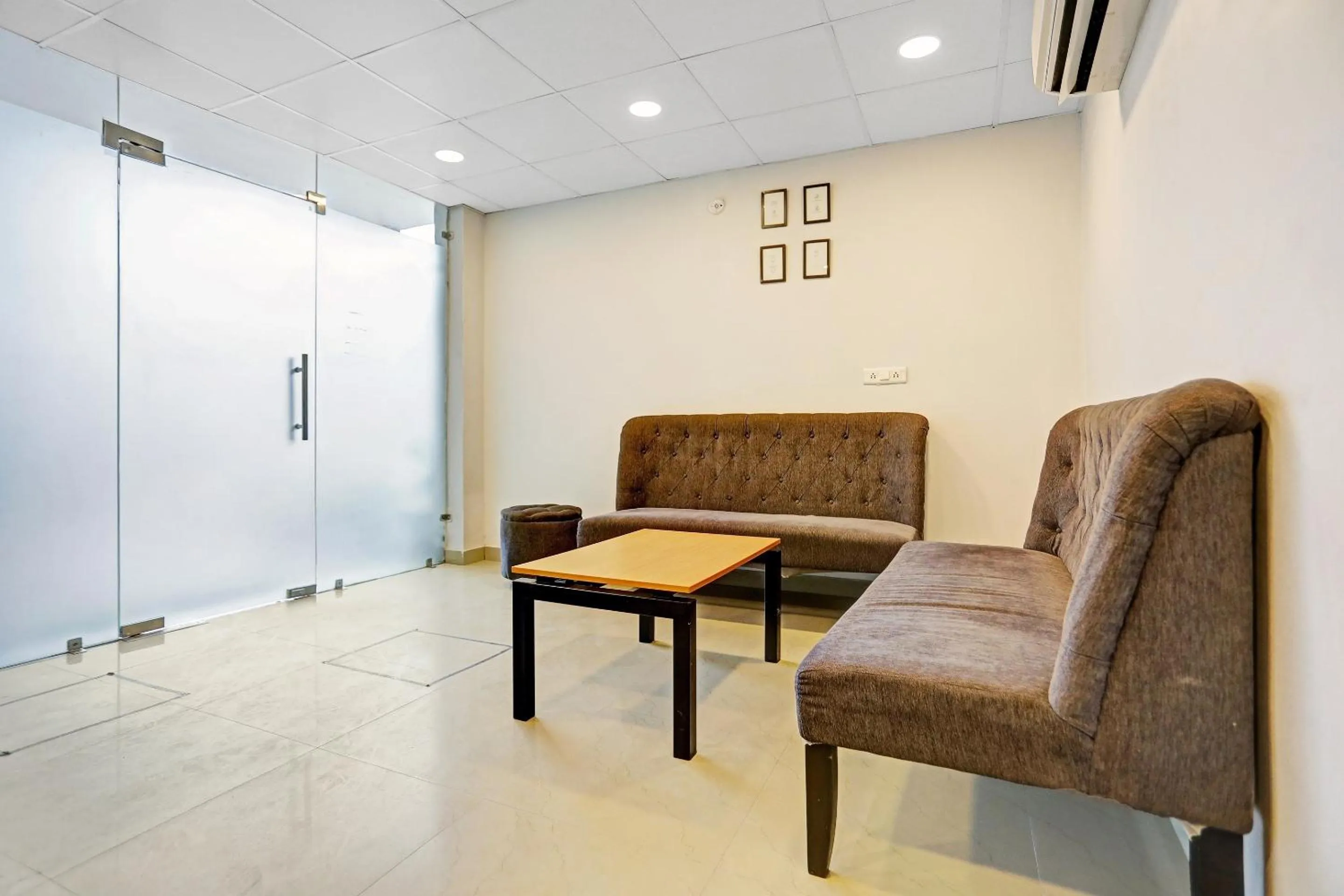 Lobby or reception in Collection O Agniv Residency Near Saket Metro