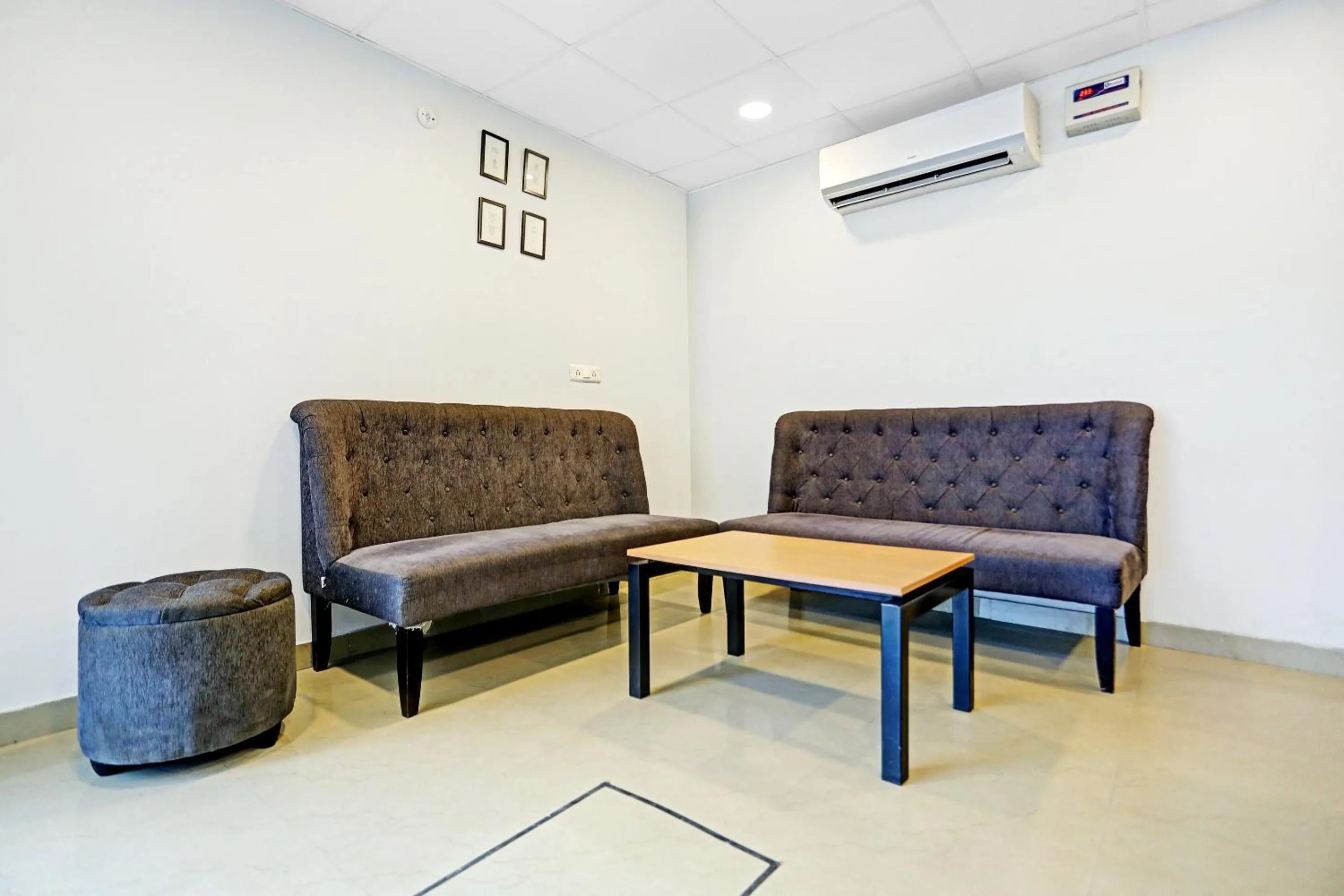 Lobby or reception in Collection O Agniv Residency Near Saket Metro