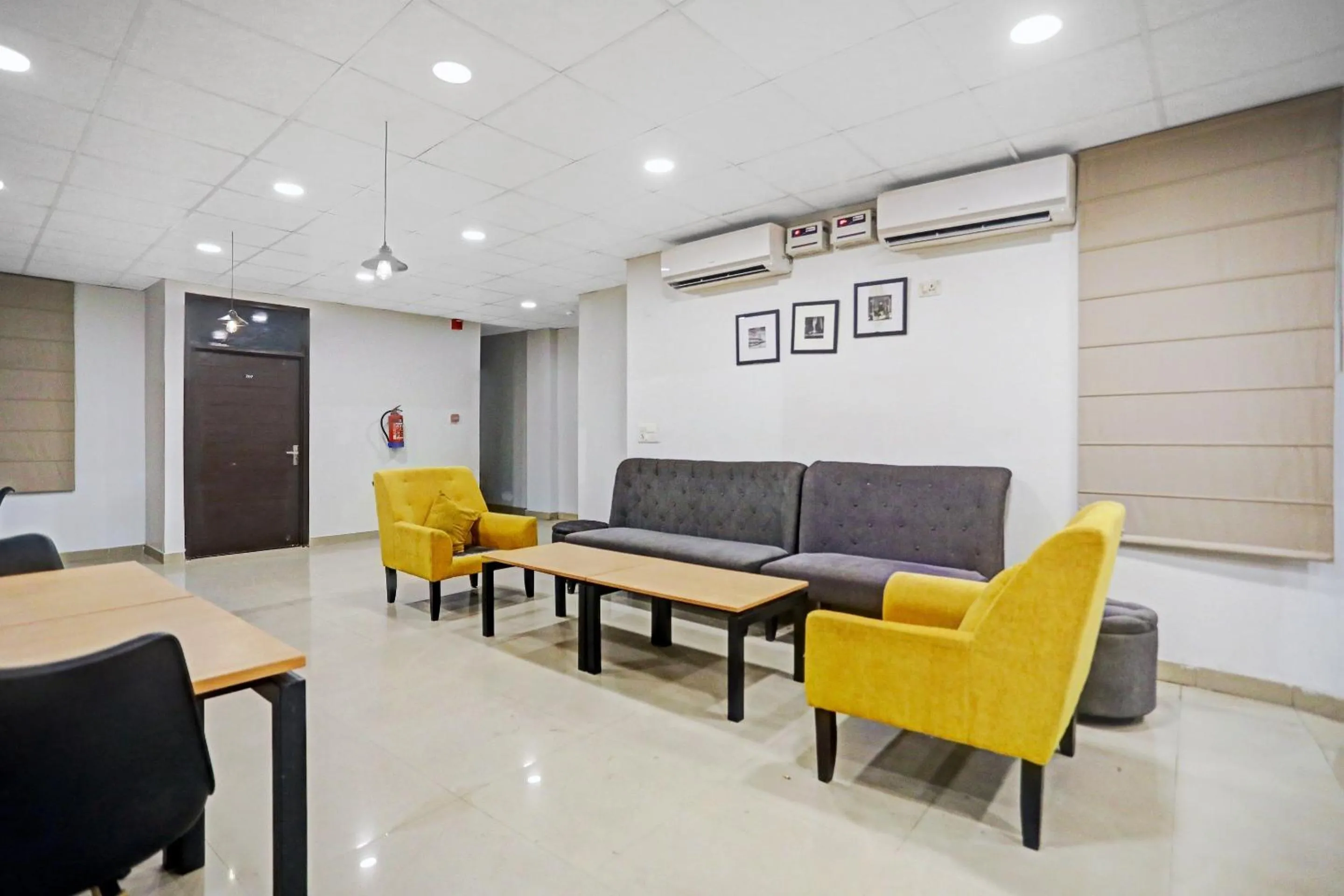 Bedroom in Collection O Agniv Residency Near Saket Metro