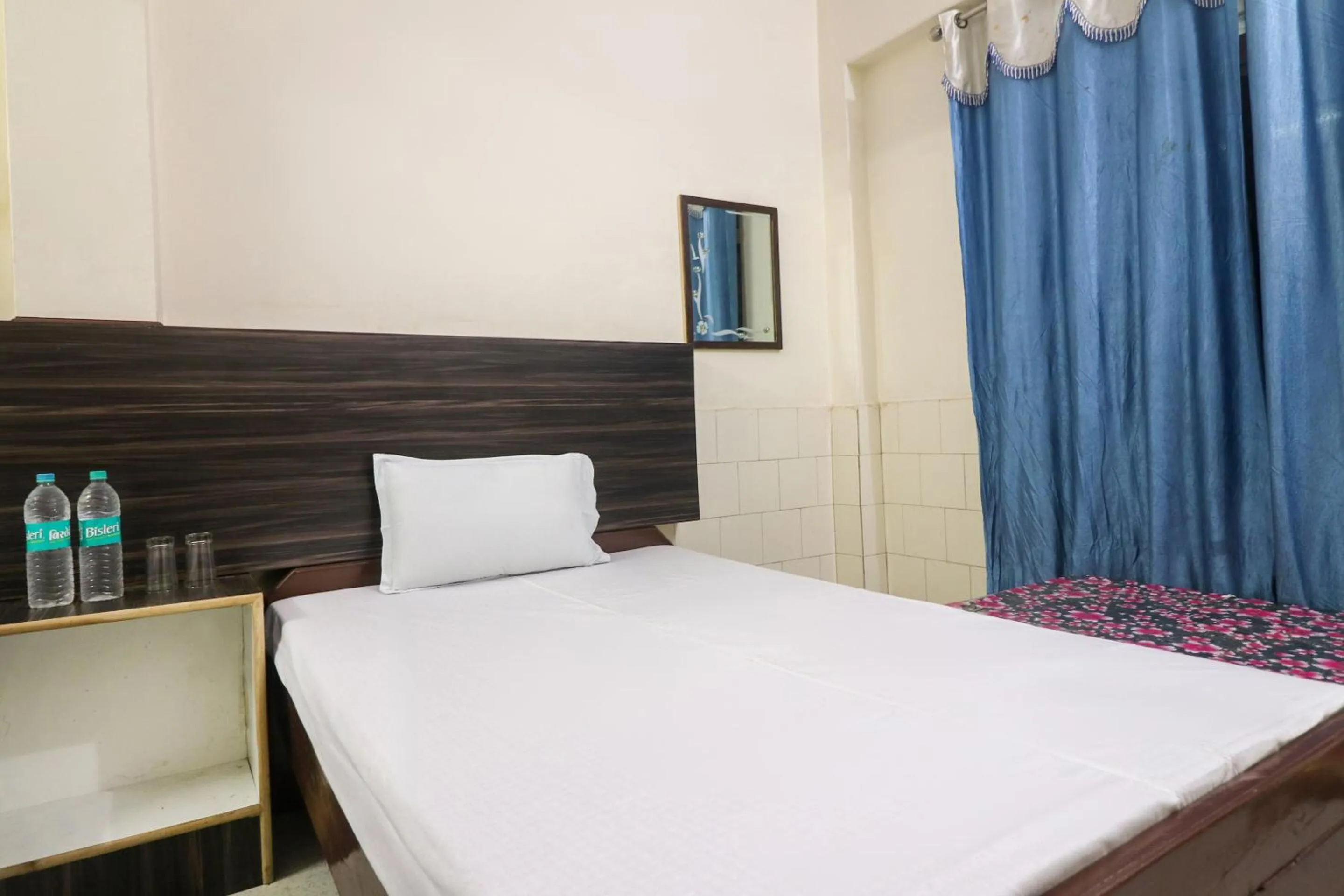 Bedroom, Bed in SPOT ON Hotel Anand Bhawan