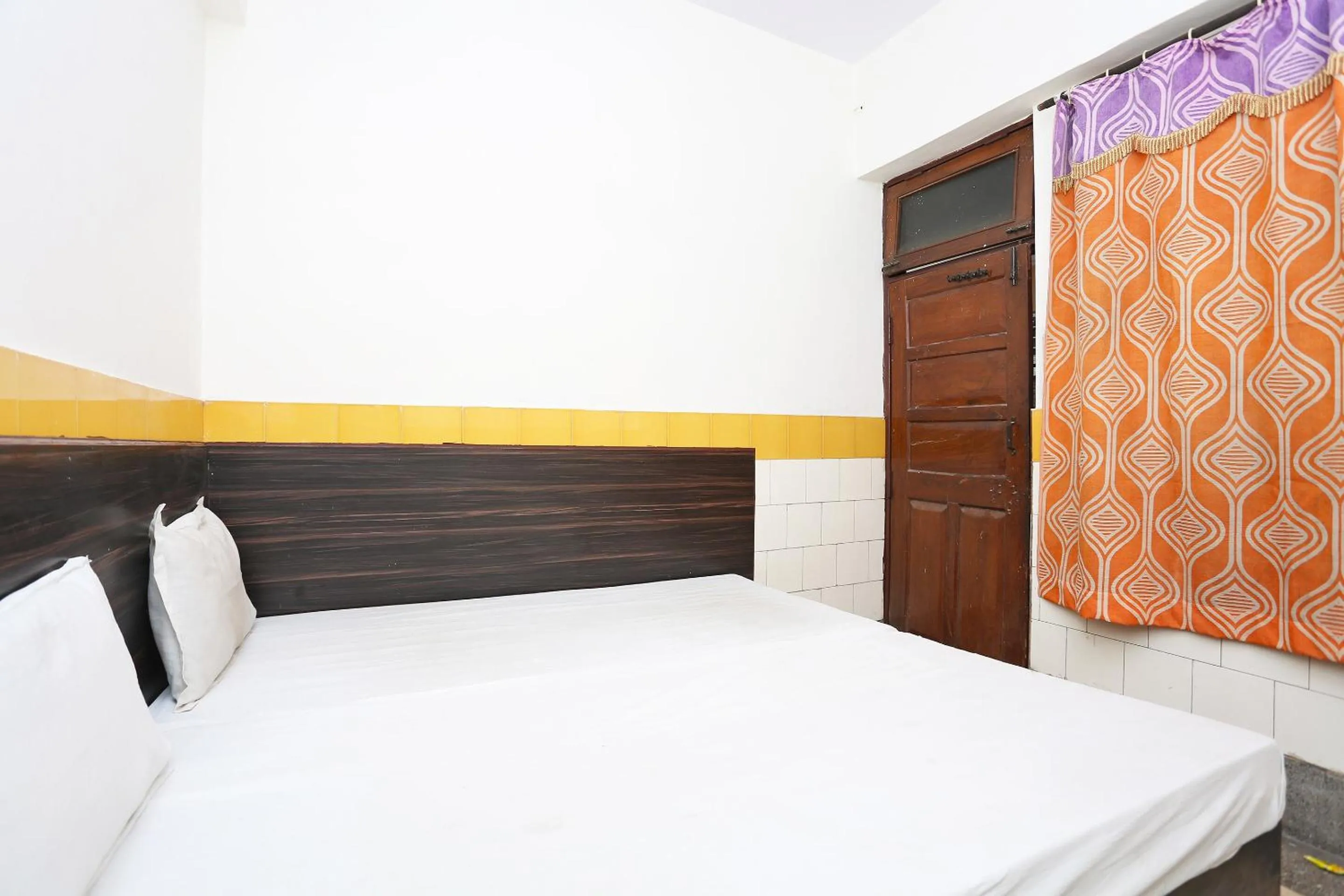 Bedroom, Bed in SPOT ON Hotel Anand Bhawan