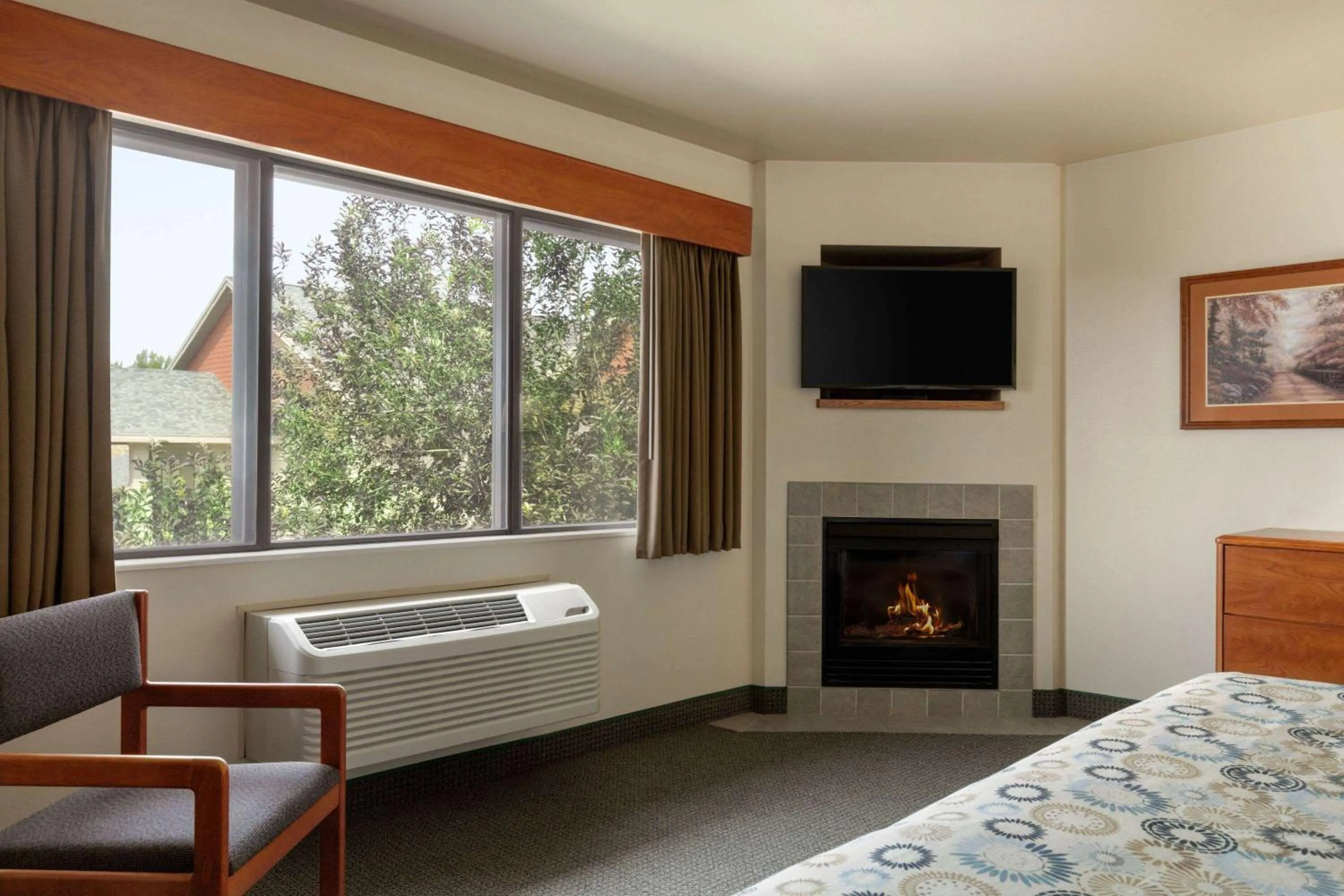 Photo of the whole room, Bed in AmericInn by Wyndham Havre