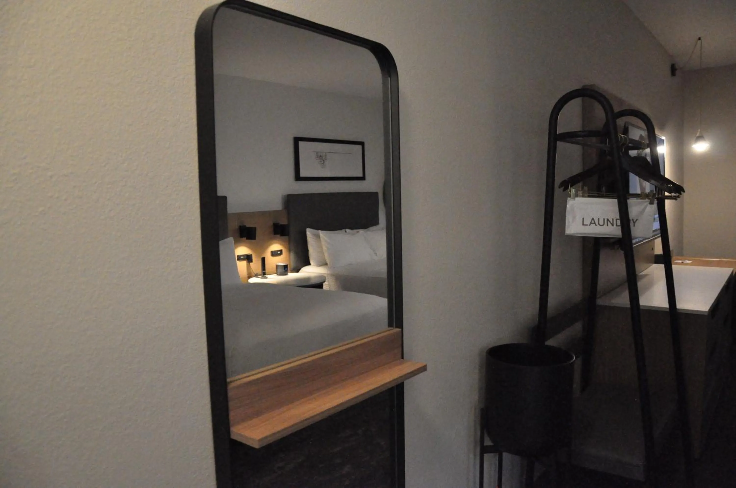 Decorative detail, Bed in Kiota Inn & Event Center Sutter Creek, an Ascend Collection Hotel