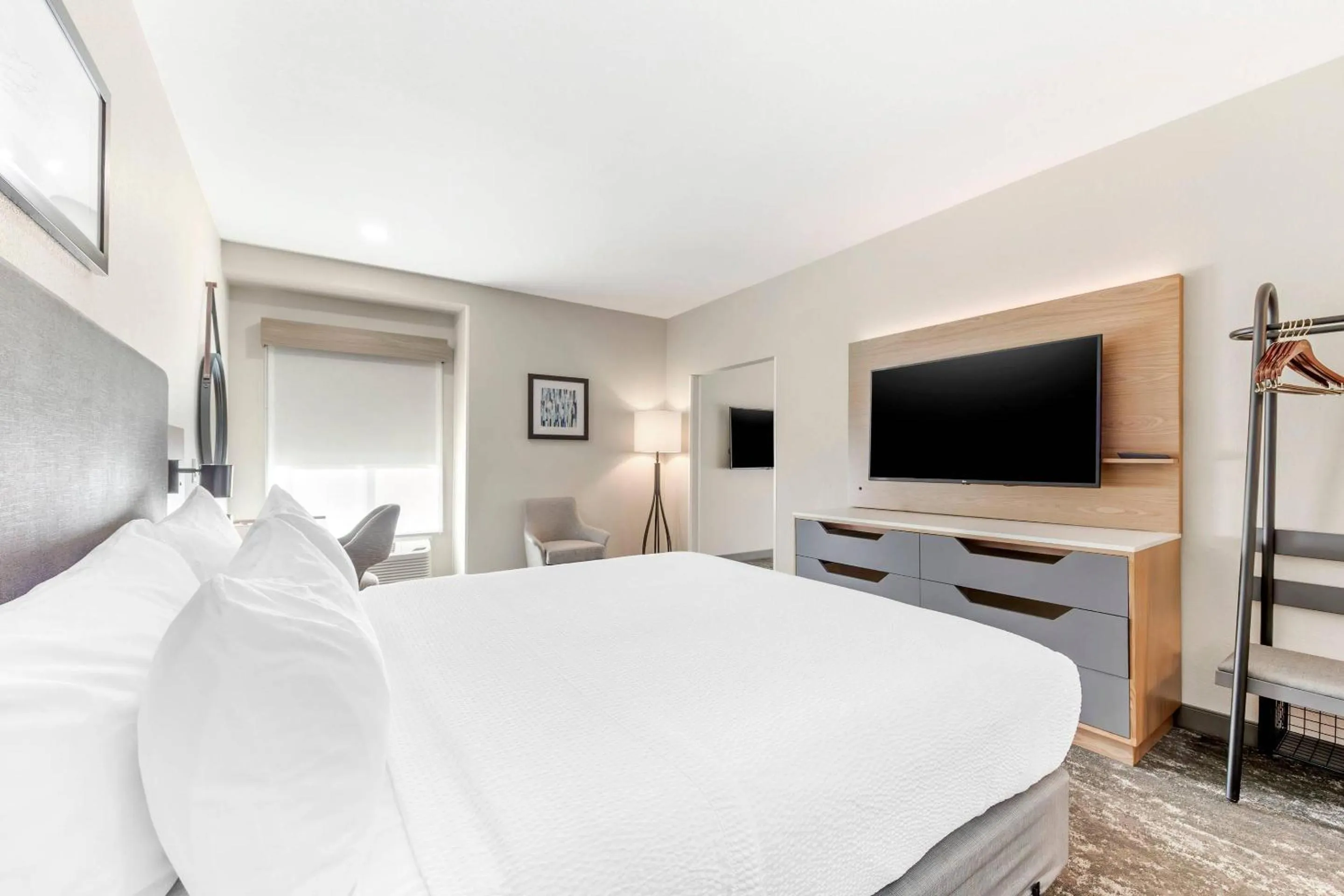 Bedroom, Bed in Kiota Inn & Event Center Sutter Creek, an Ascend Collection Hotel