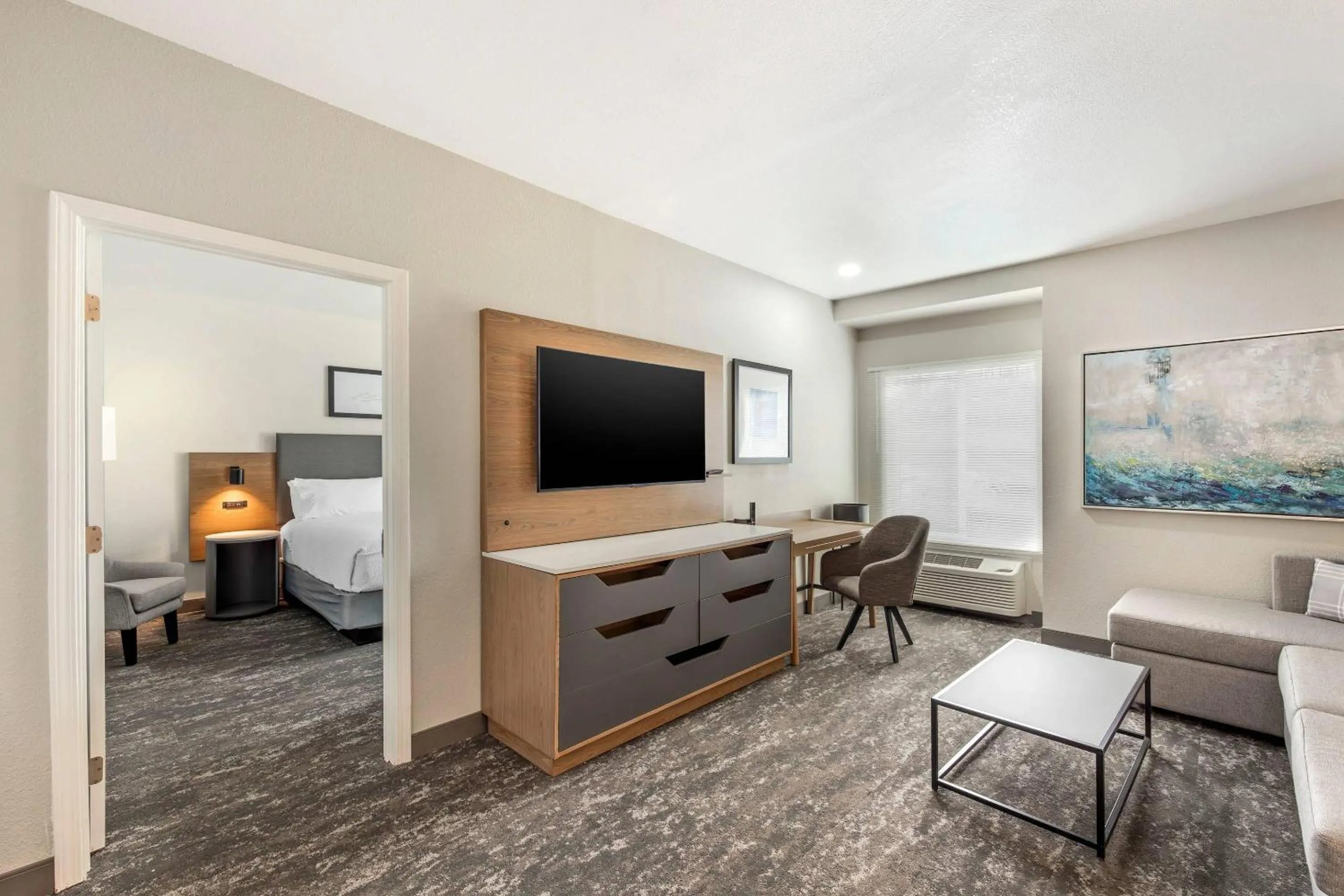 Bedroom in Kiota Inn & Event Center Sutter Creek, an Ascend Collection Hotel