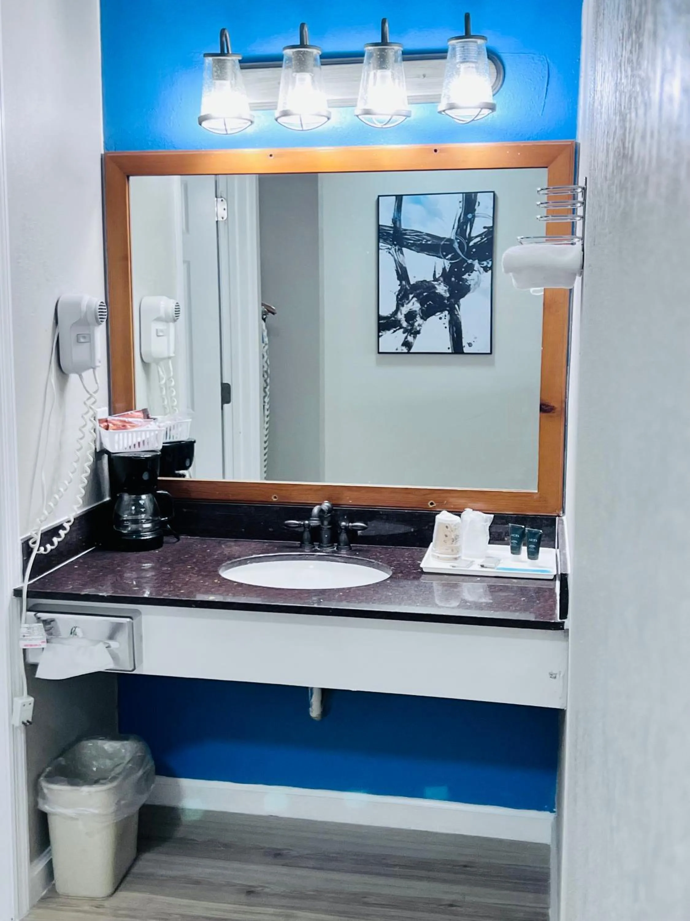 Bathroom in Knights Inn Dillard