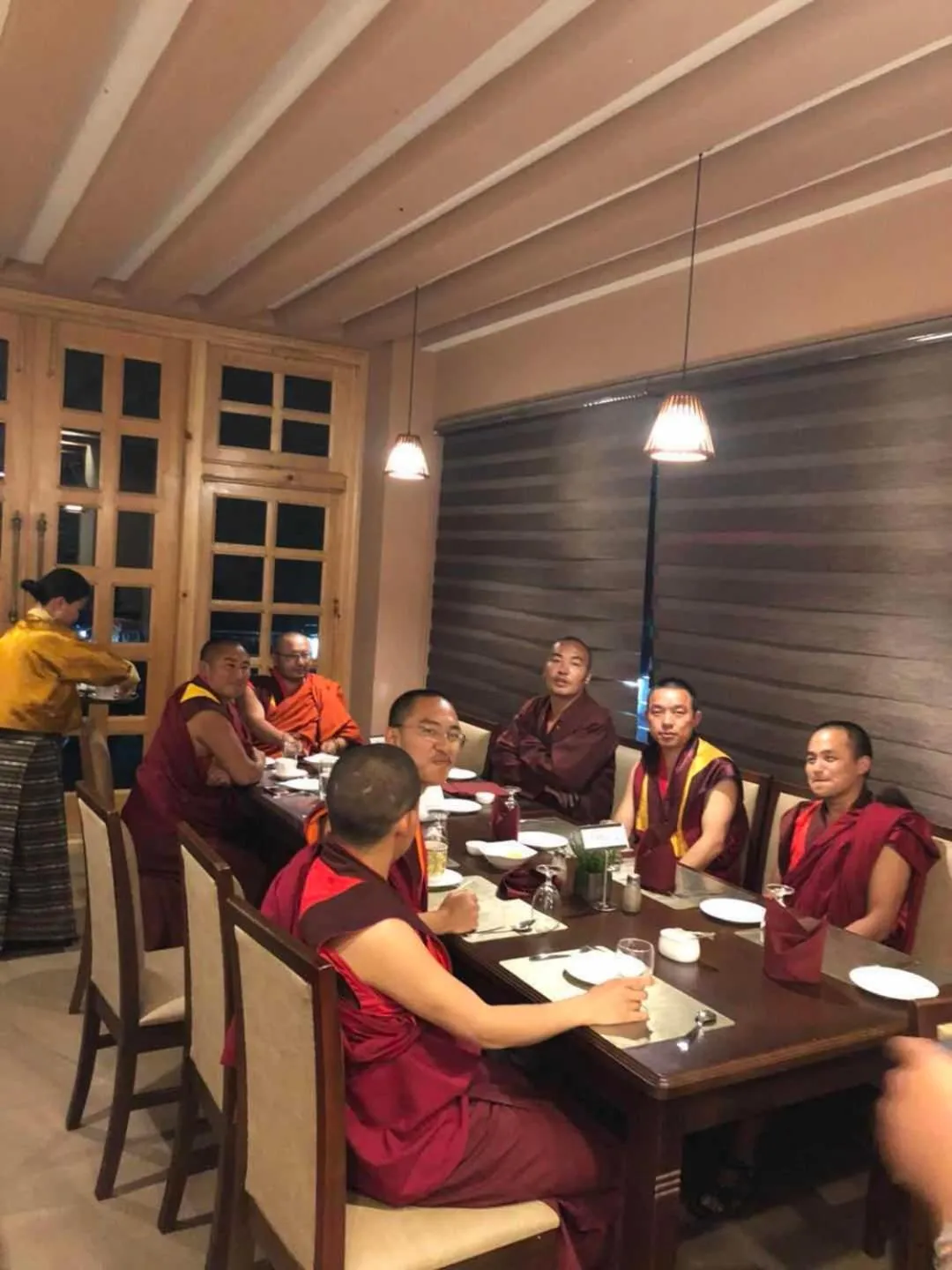 Restaurant/places to eat in Nirvana Inn