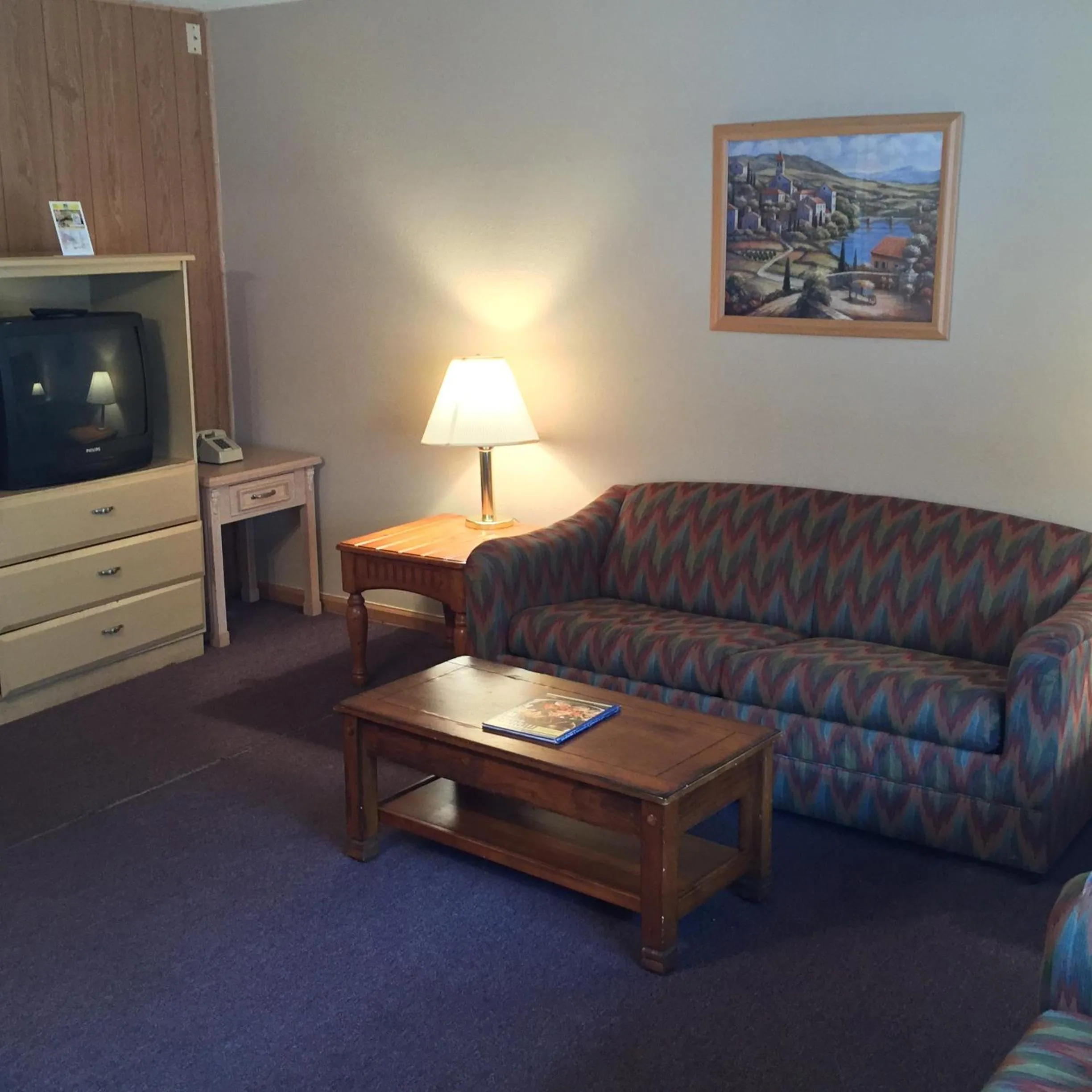 Seating area in MacThrift Motor Inn