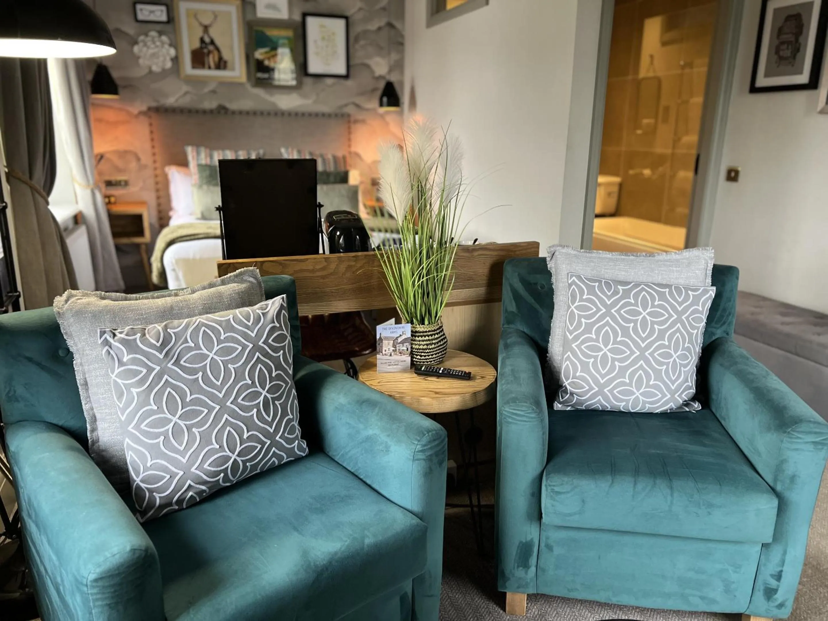 Living room in Devonshire Arms