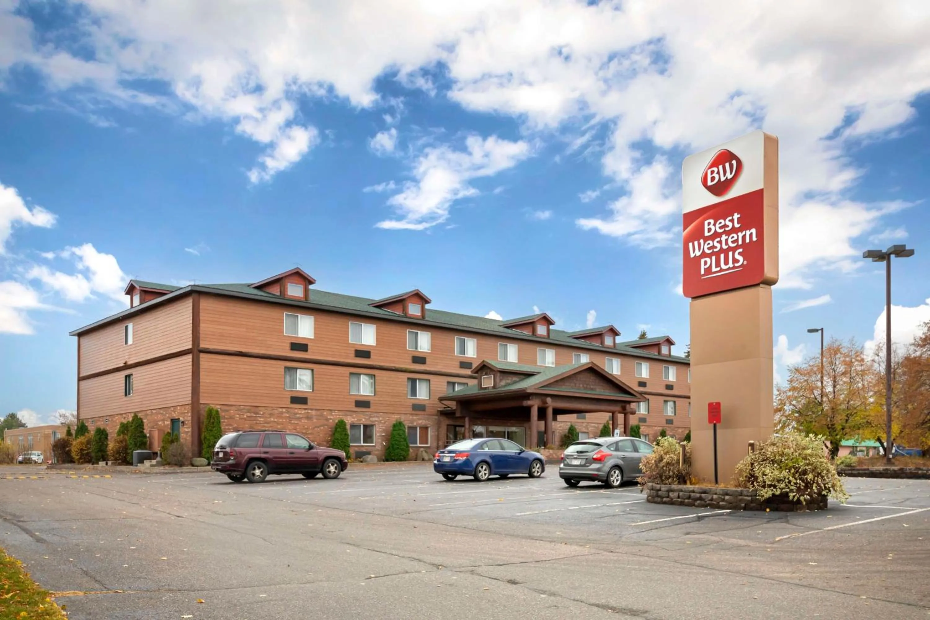 Property building in Best Western Plus Concord Inn