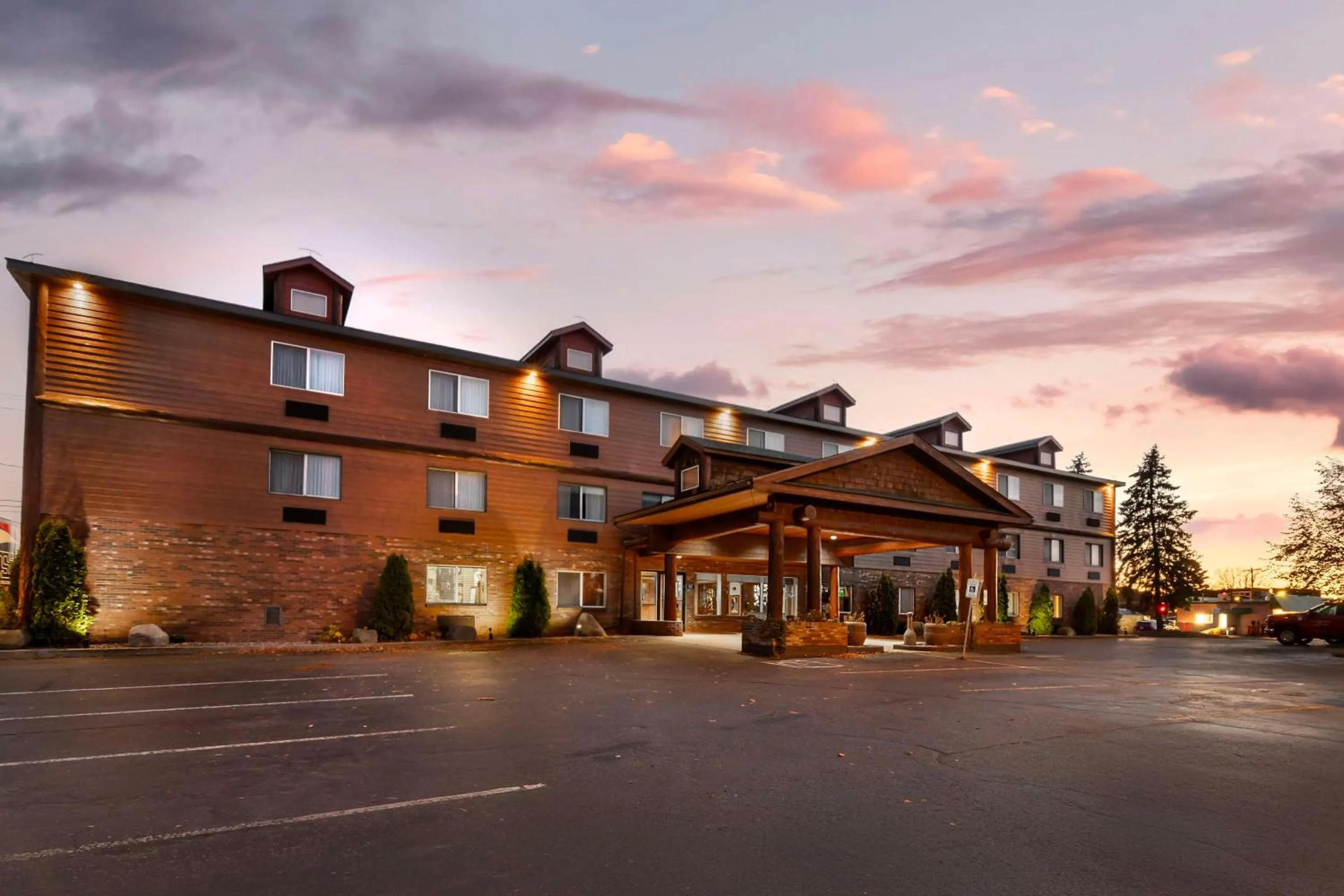 Property building in Best Western Plus Concord Inn