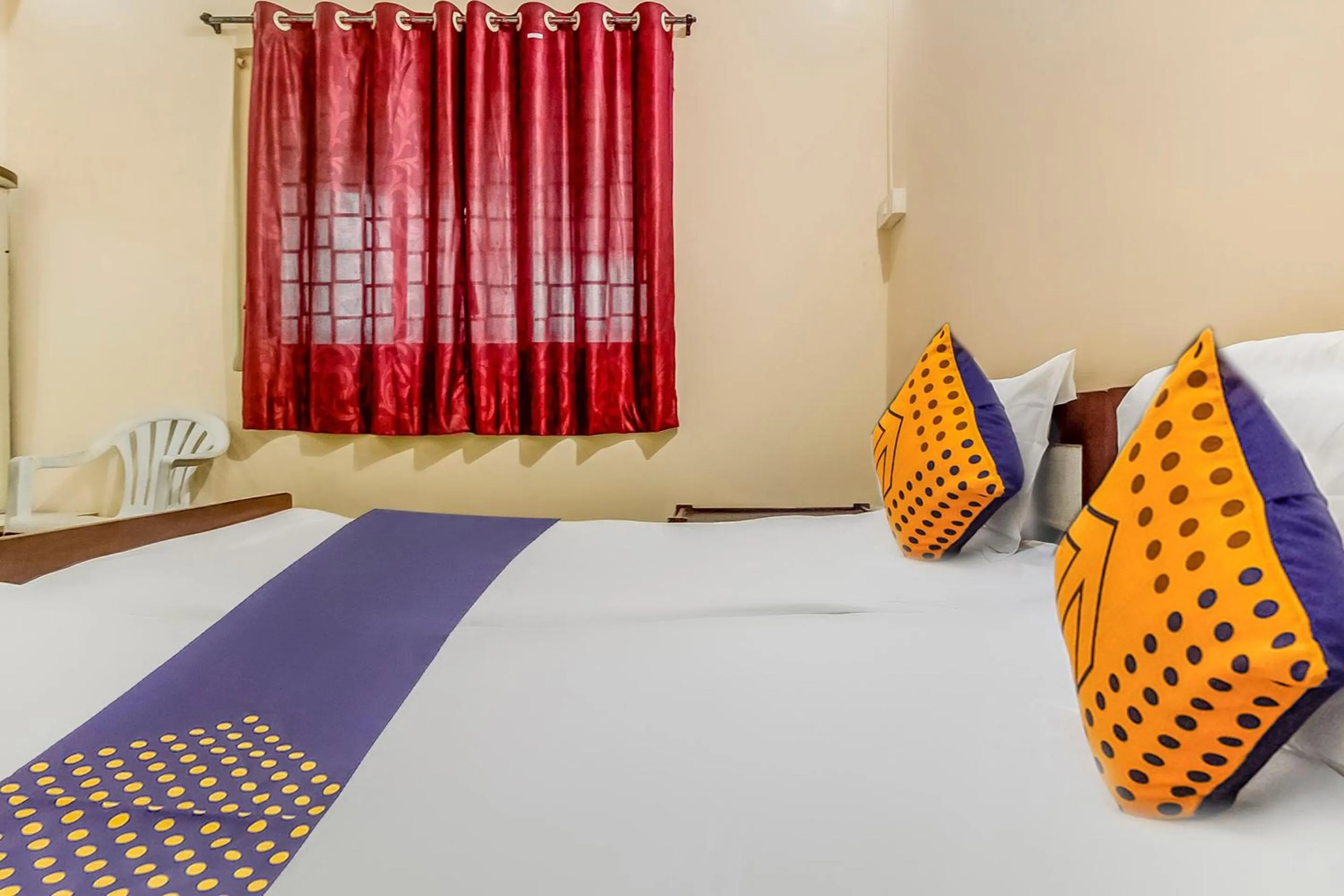 Bedroom, Bed in Hotel O New Ushakal Lodging & Boarding