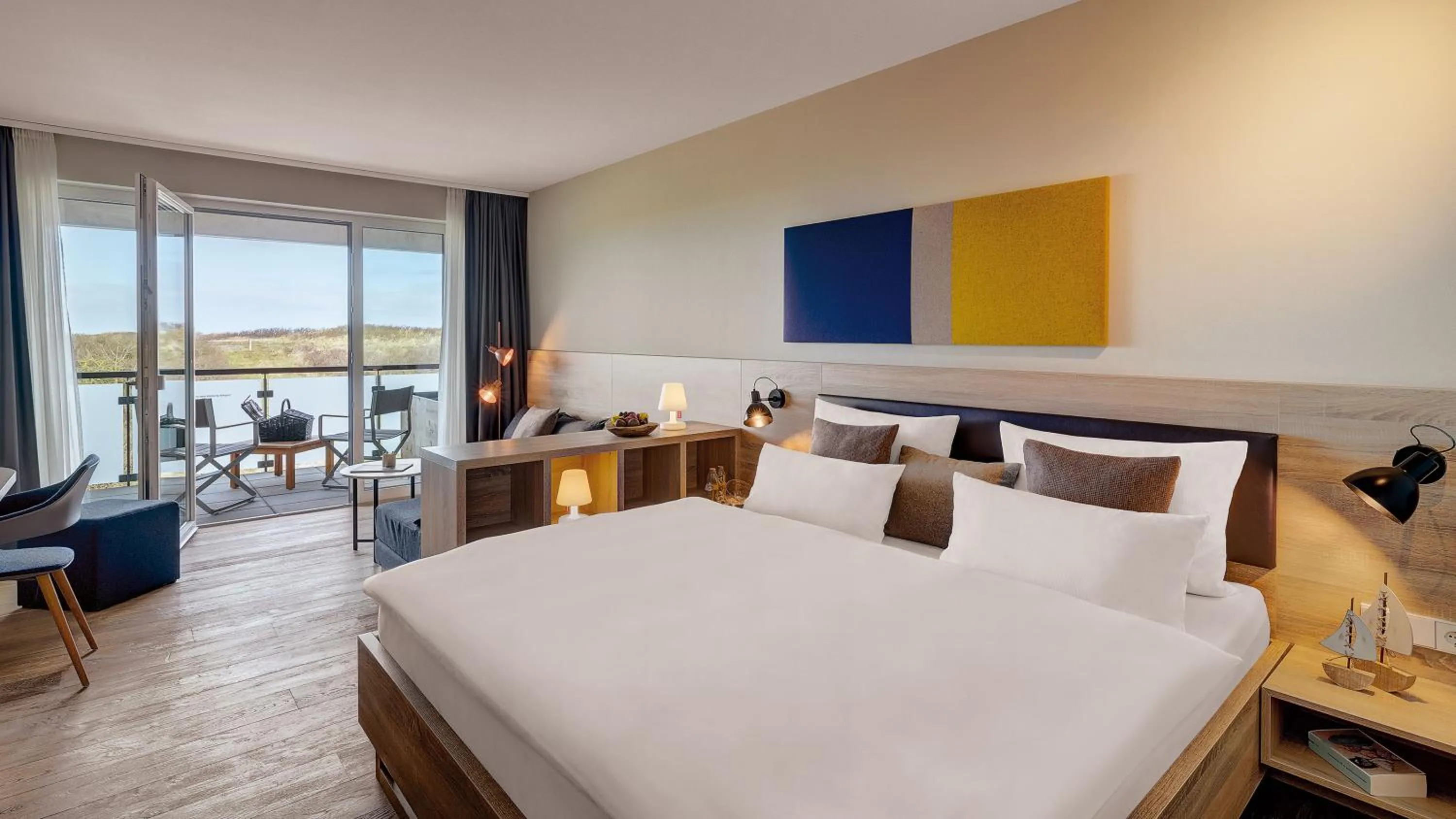 Photo of the whole room, Bed in Die Sandburg