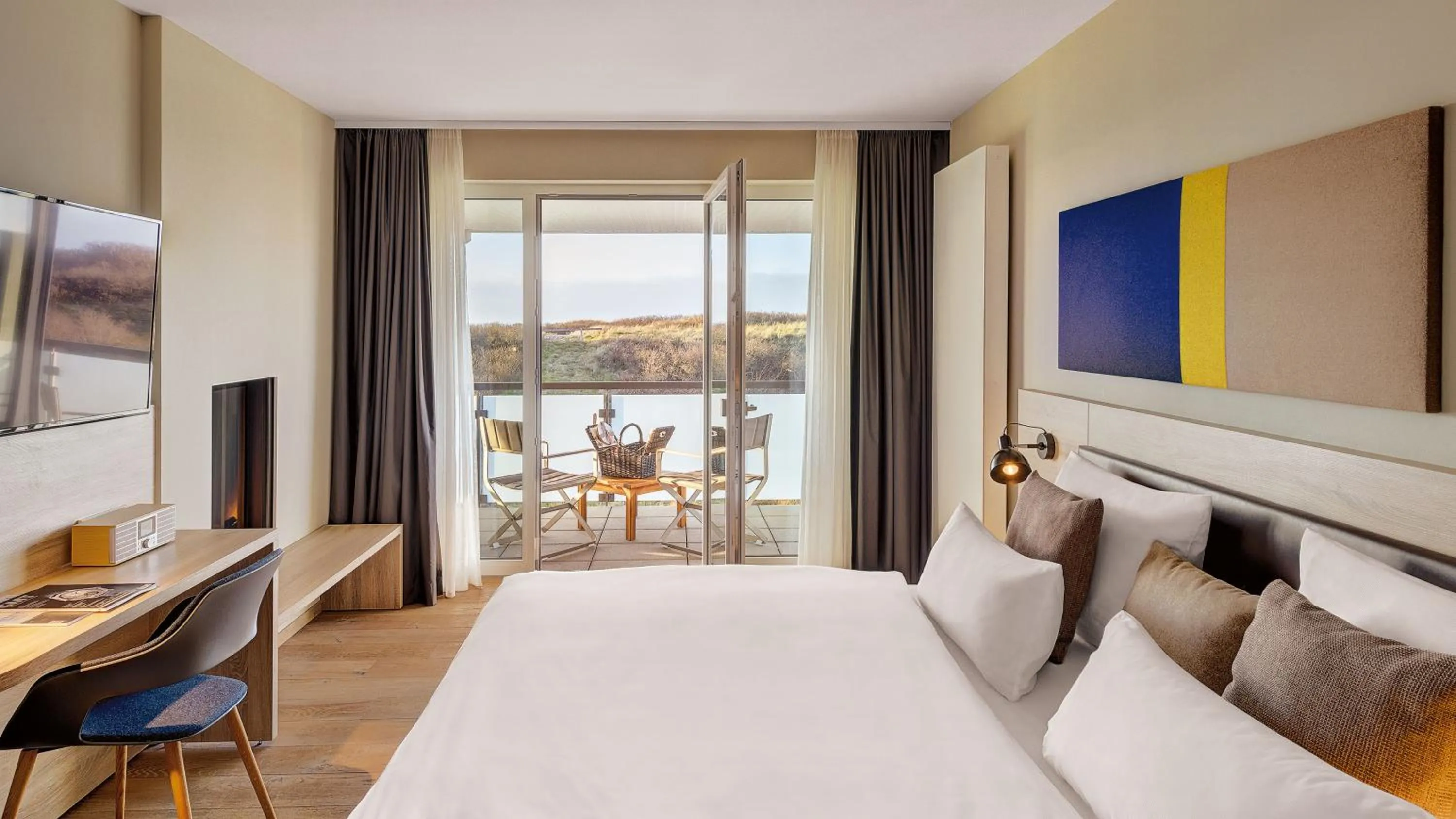 Photo of the whole room, Bed in Die Sandburg