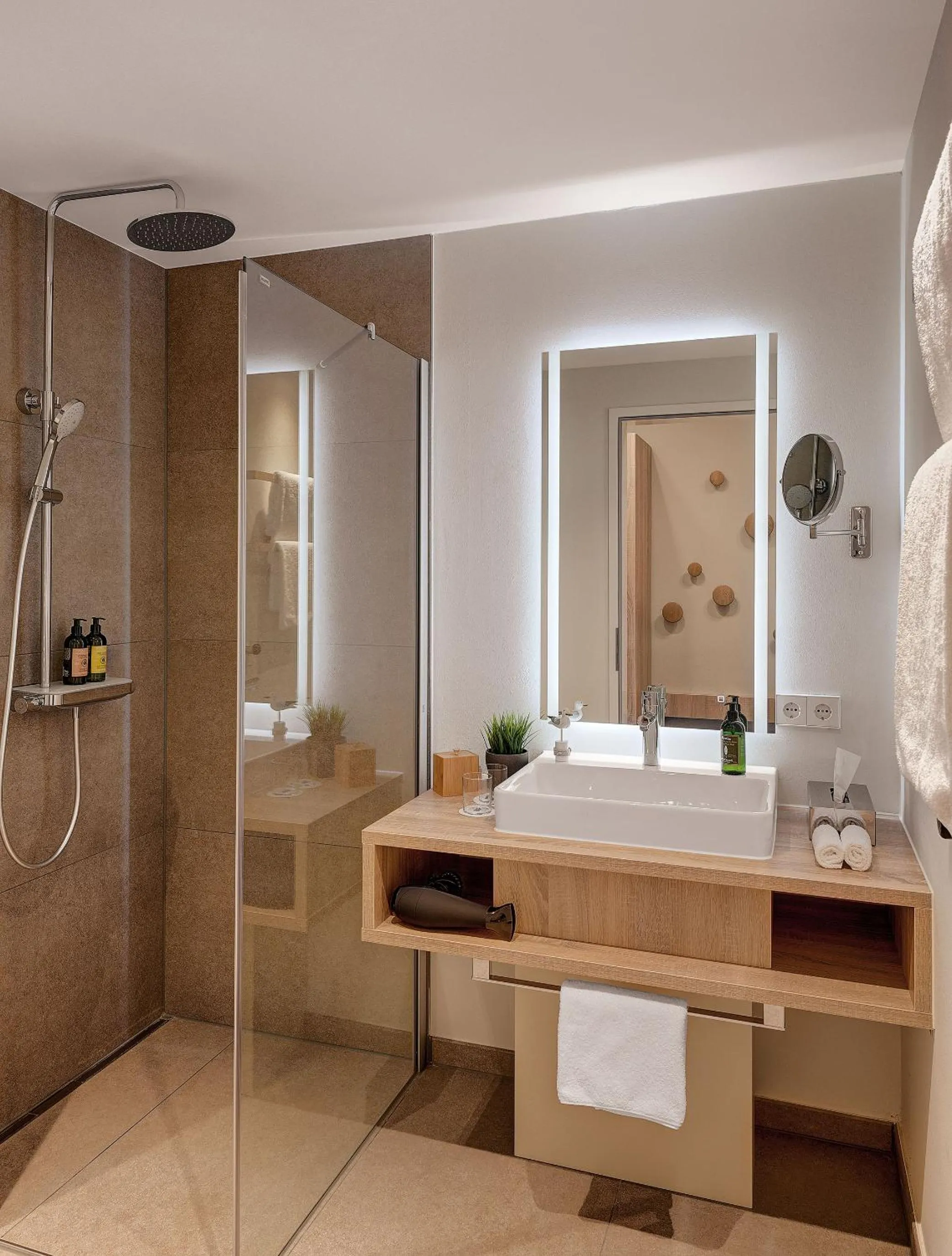 Shower in Die Sandburg