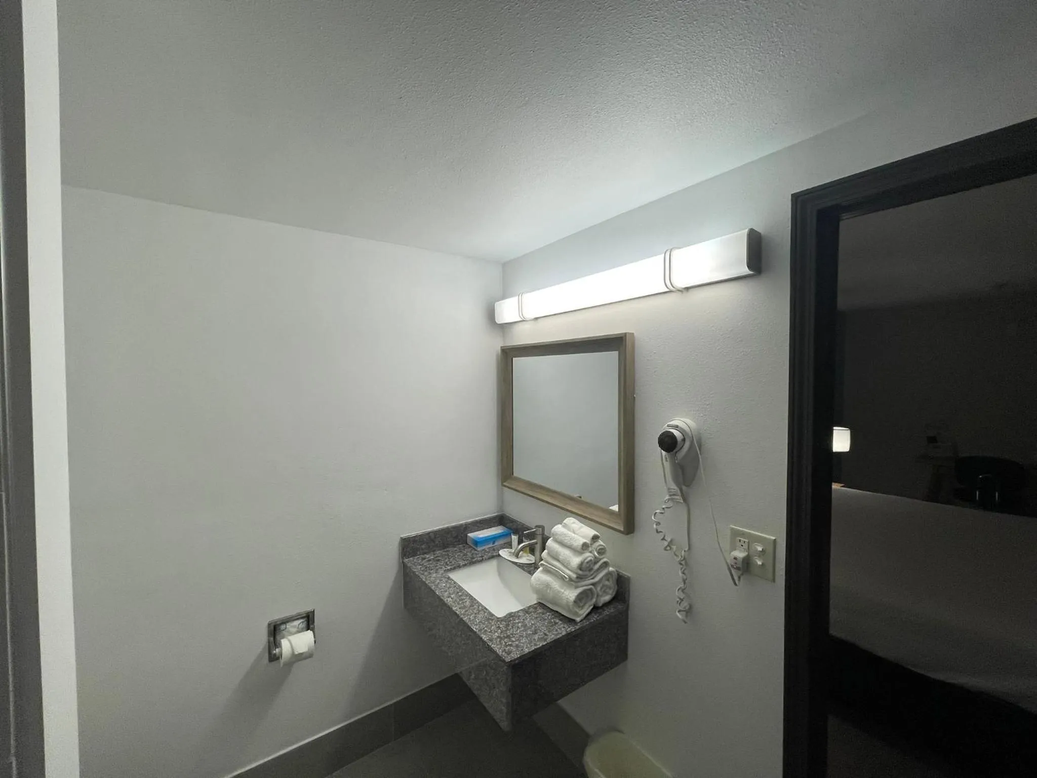 Days Inn by Wyndham Shawnee