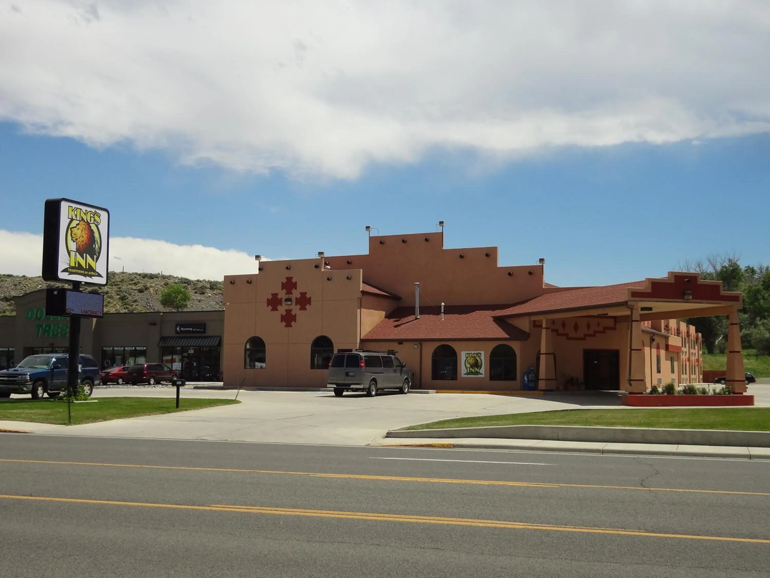 Property building in Kings Inn Cody