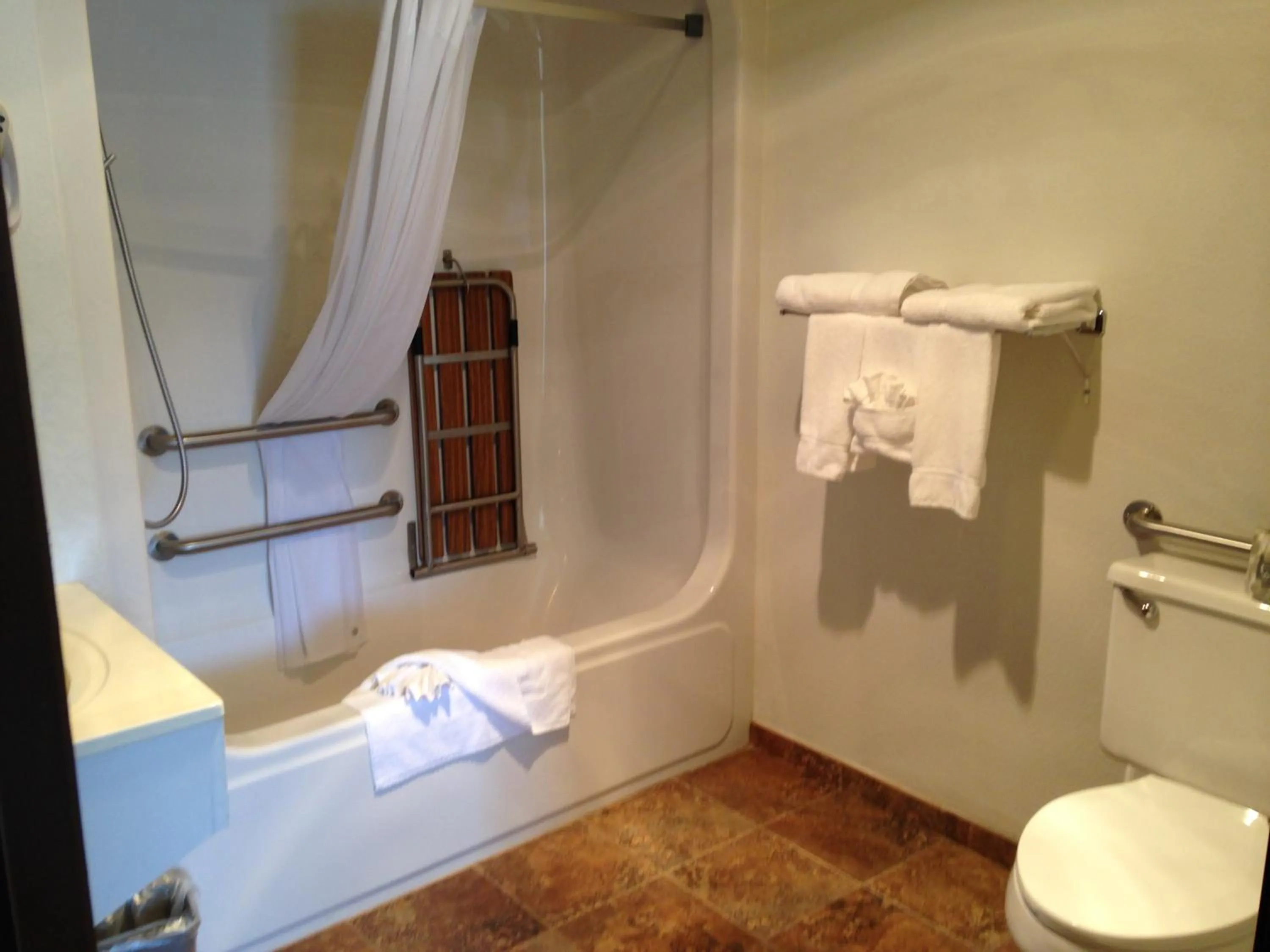 Bathroom in Kings Inn Cody