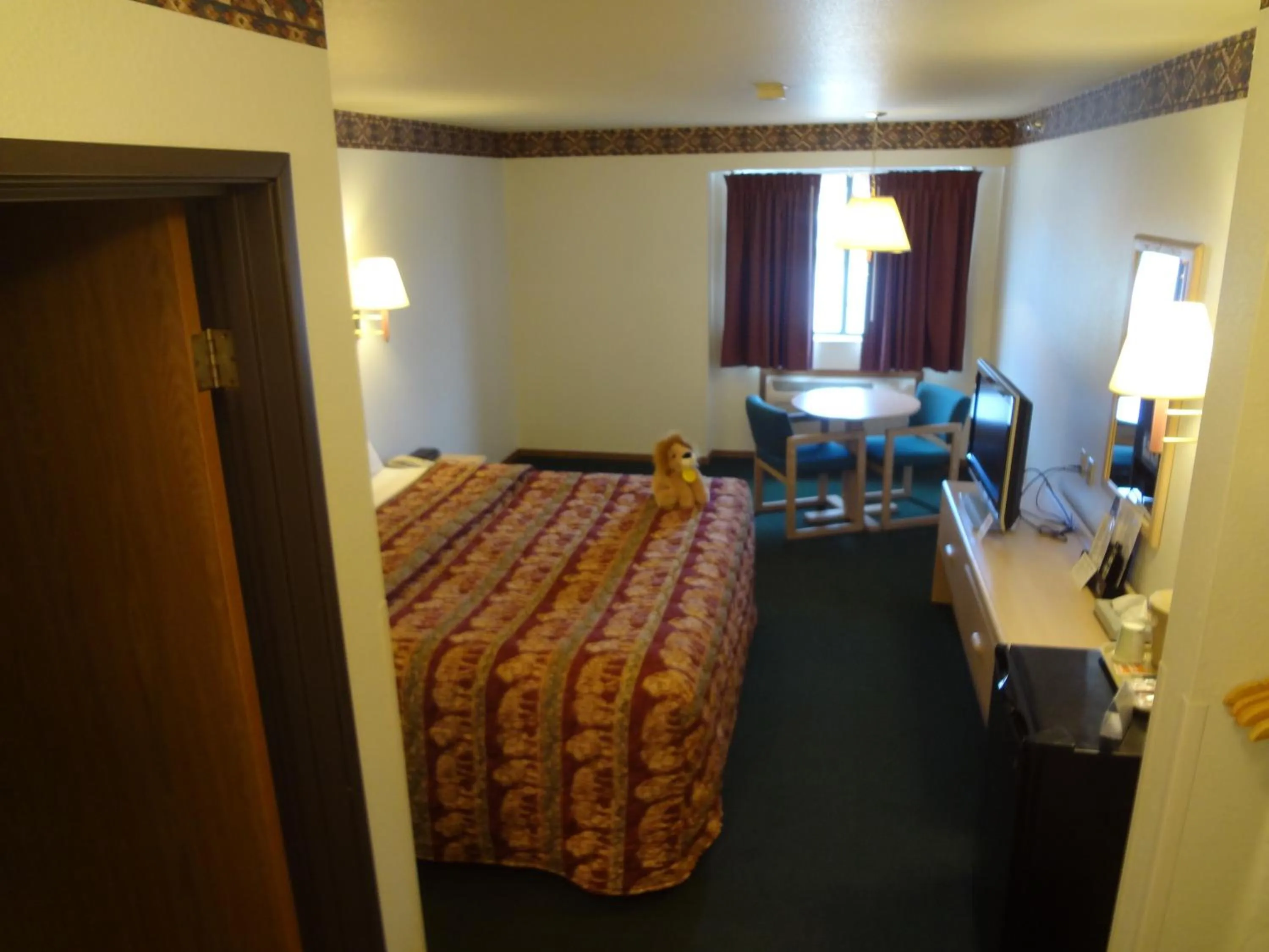 Bedroom, Bed in Kings Inn Cody