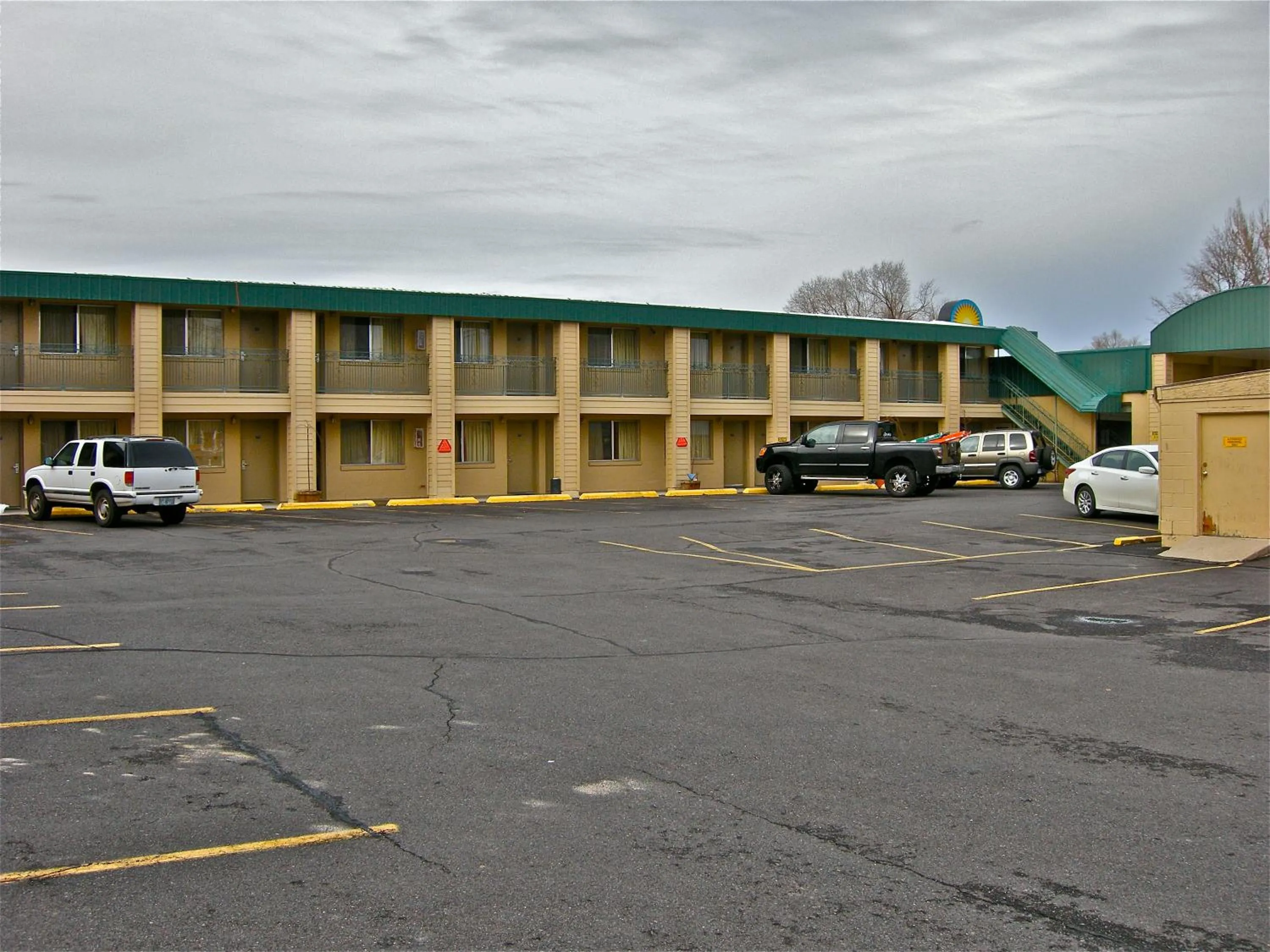 Property building in Days Inn by Wyndham Burns