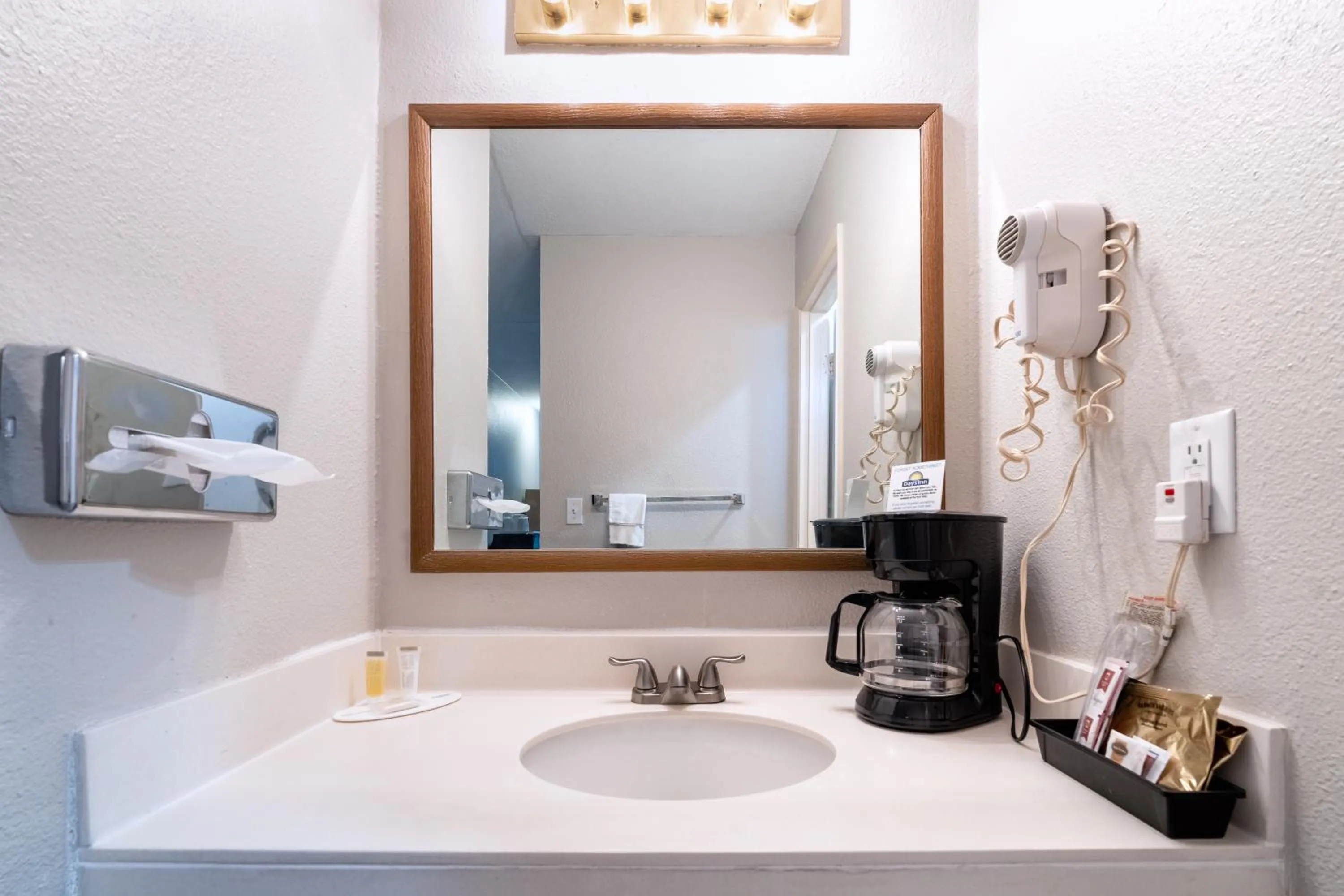 Days Inn by Wyndham Burns