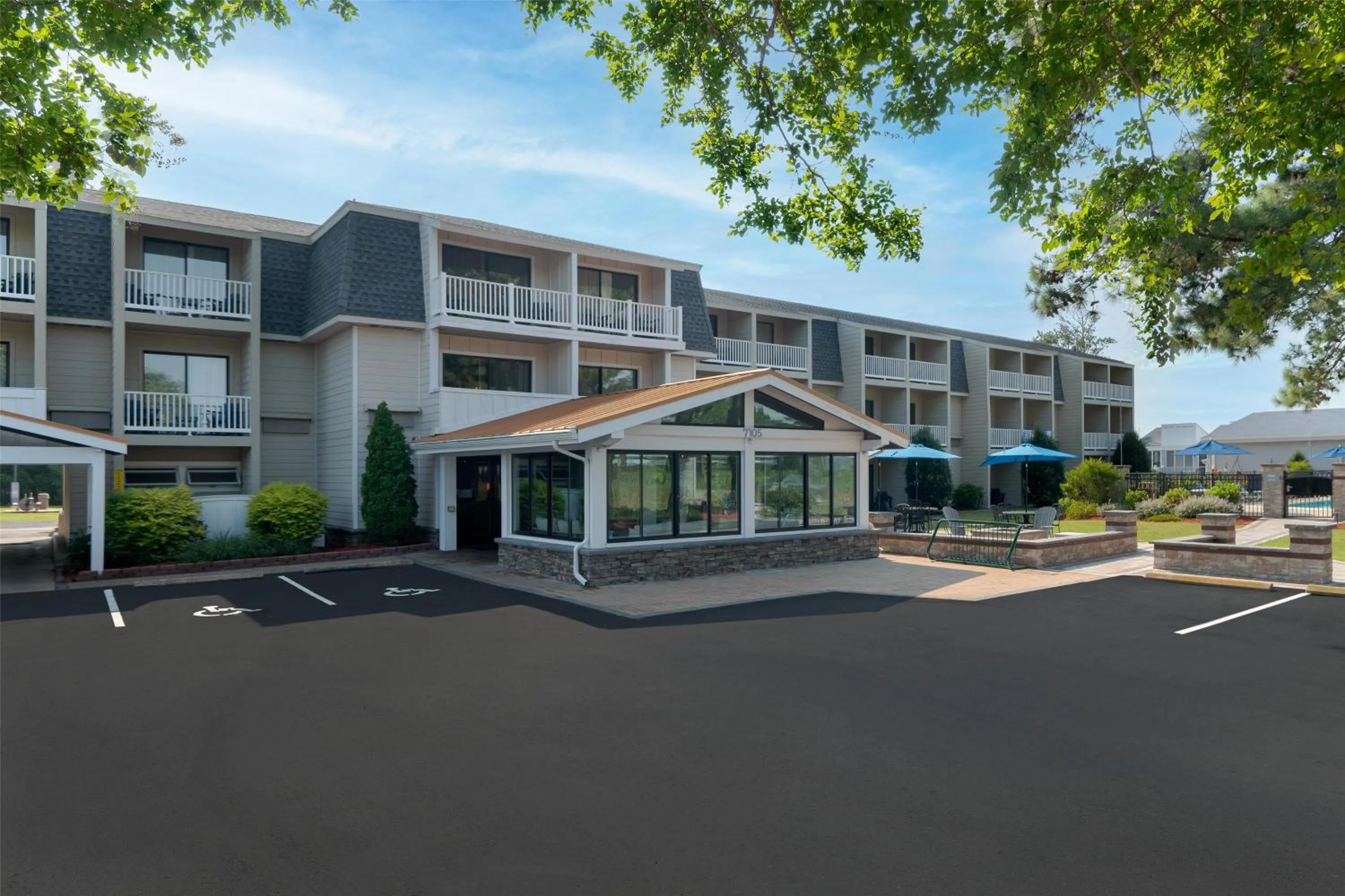 Property building in Spark by Hilton Chincoteague Island