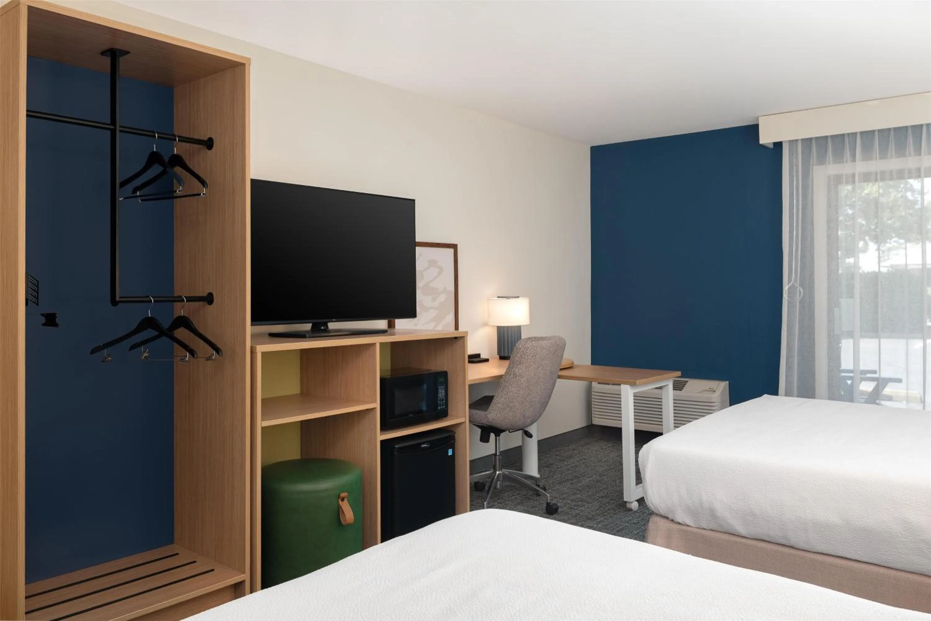 Bedroom, Bed in Spark by Hilton Chincoteague Island