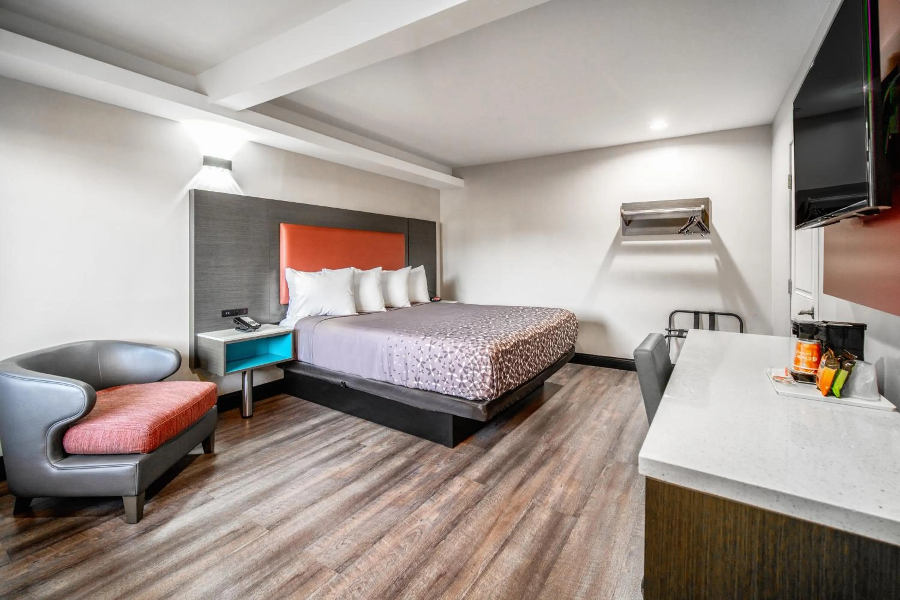 Bed in Rodeway Inn South Gate - Los Angeles South