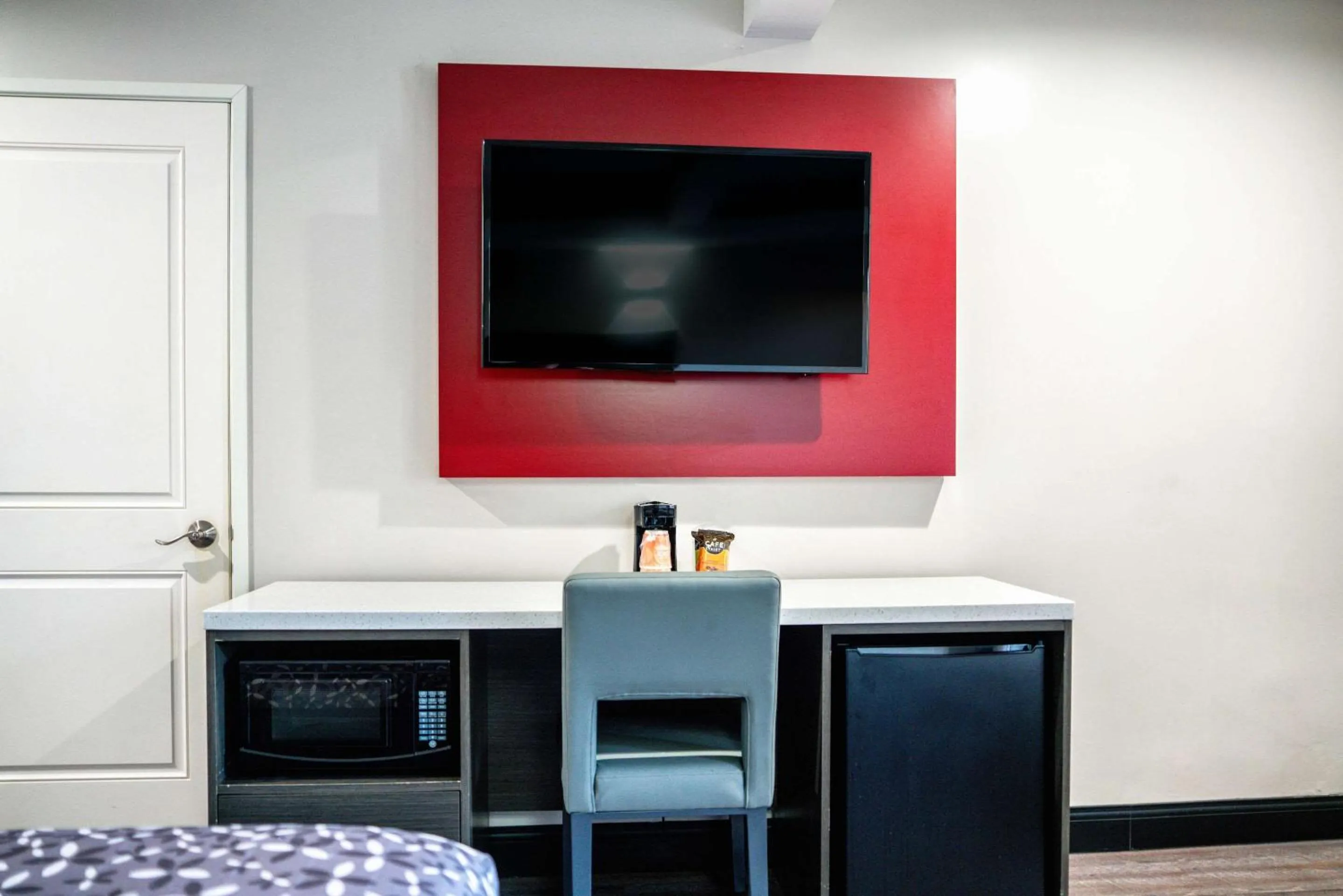 Bedroom in Rodeway Inn South Gate - Los Angeles South