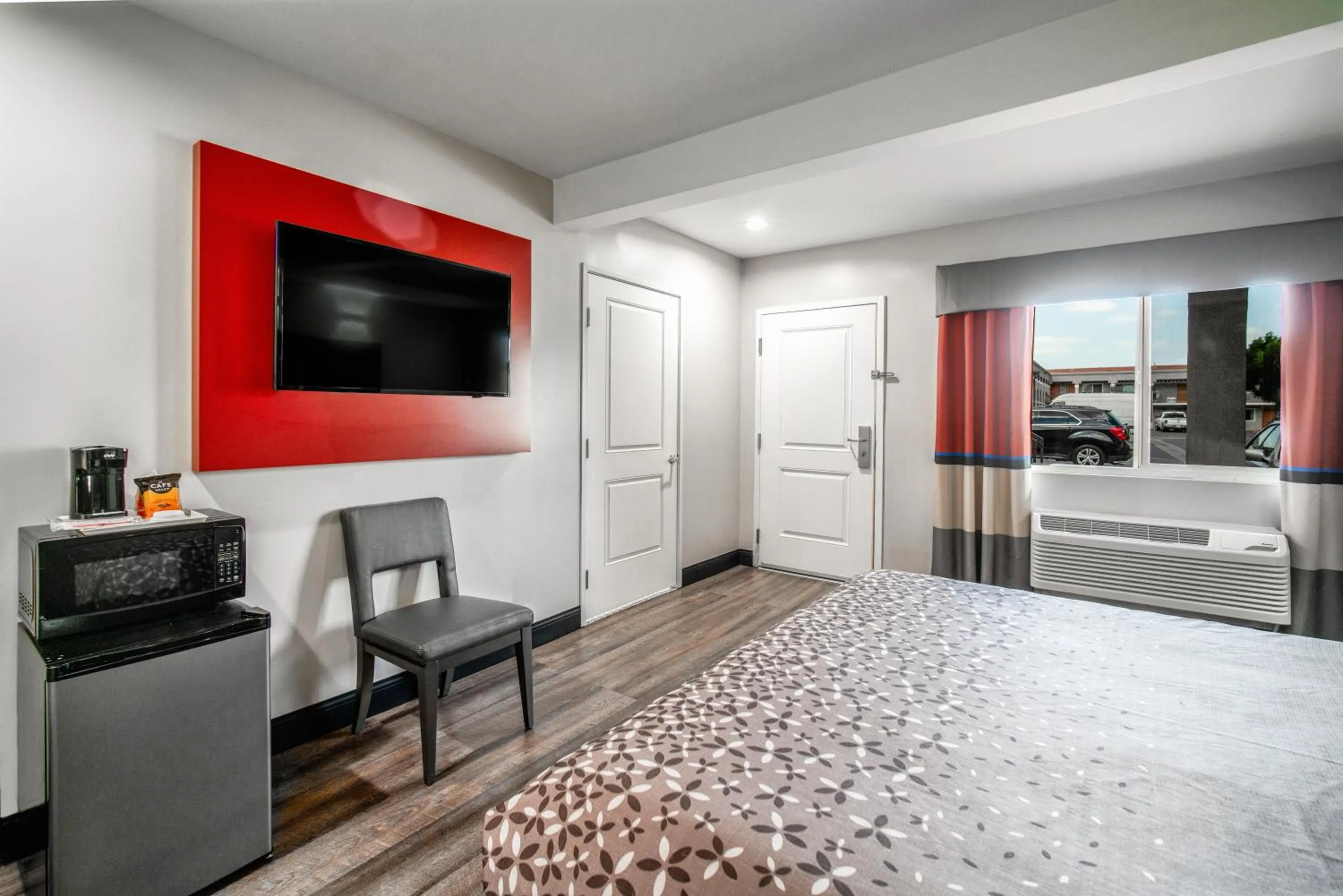 Bed in Rodeway Inn South Gate - Los Angeles South