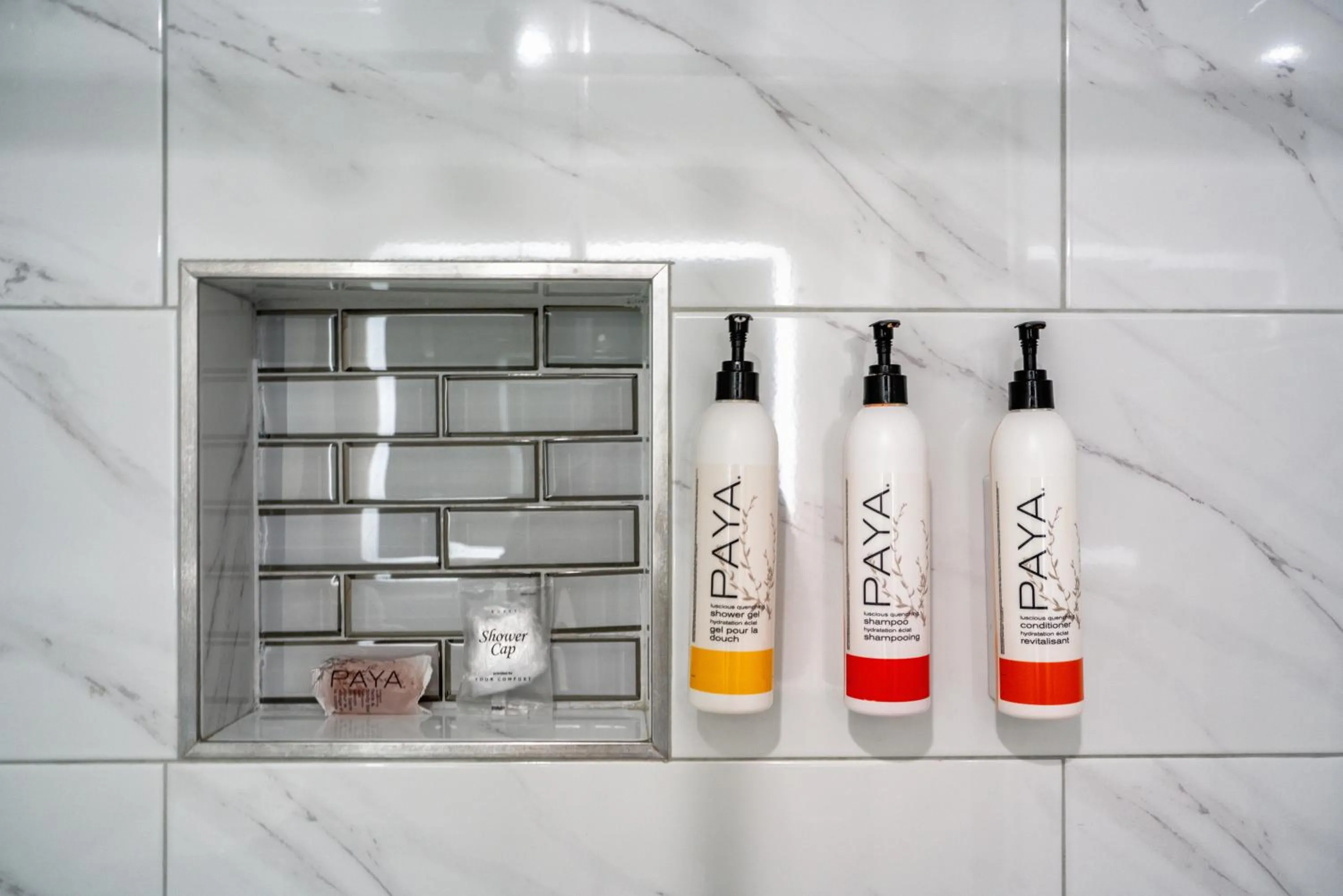 Bathroom in Rodeway Inn South Gate - Los Angeles South