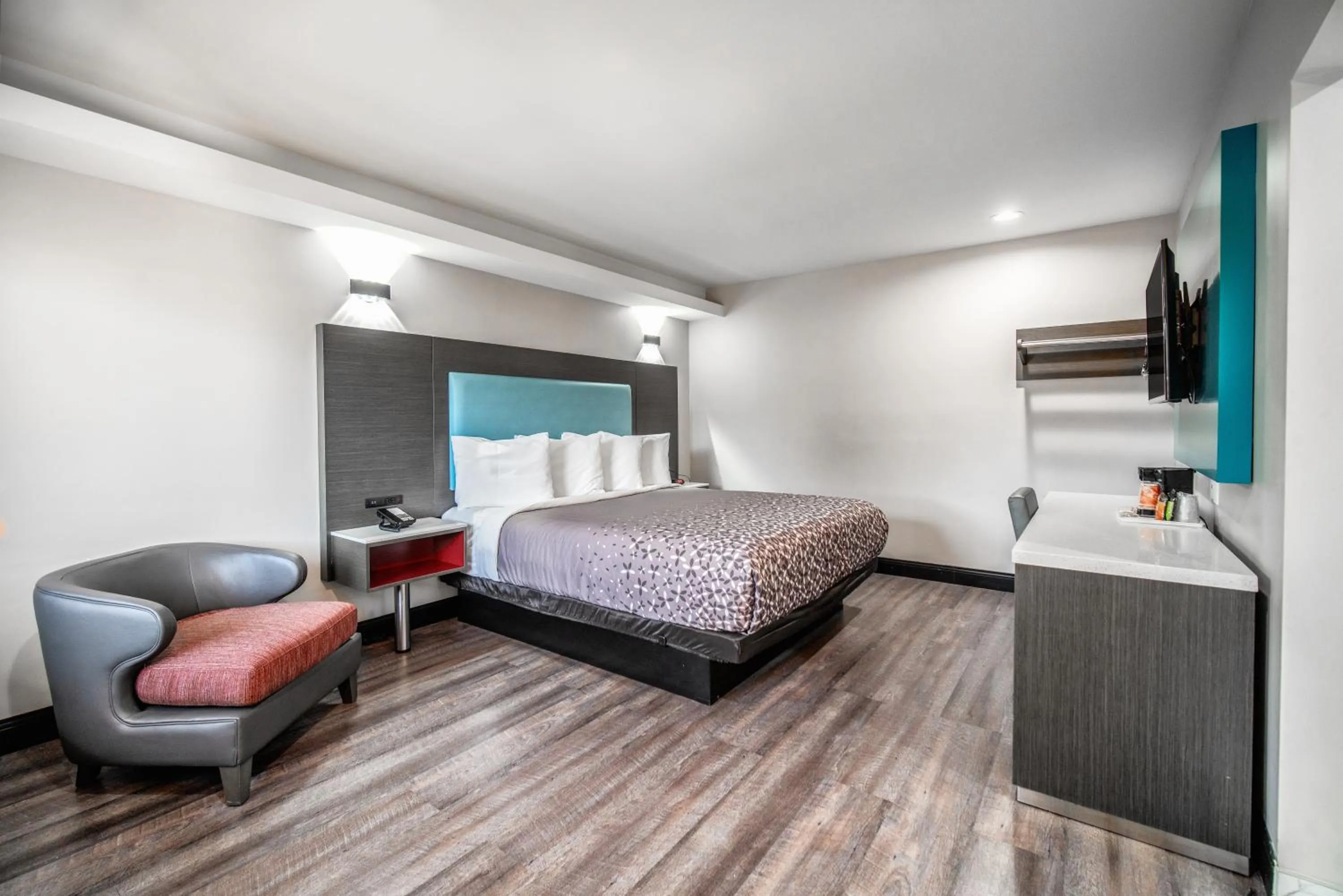 Bed in Rodeway Inn South Gate - Los Angeles South