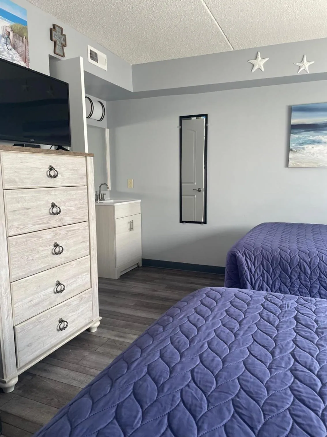 TV and multimedia, Bed in Acacia Beachfront Resort