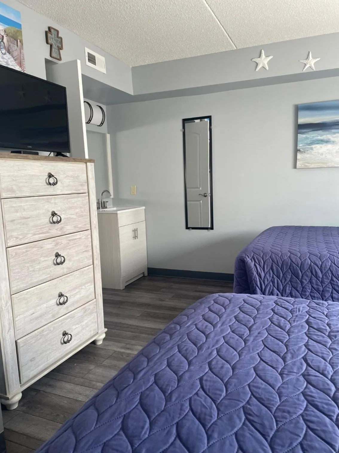 TV and multimedia, Bed in Acacia Beachfront Resort