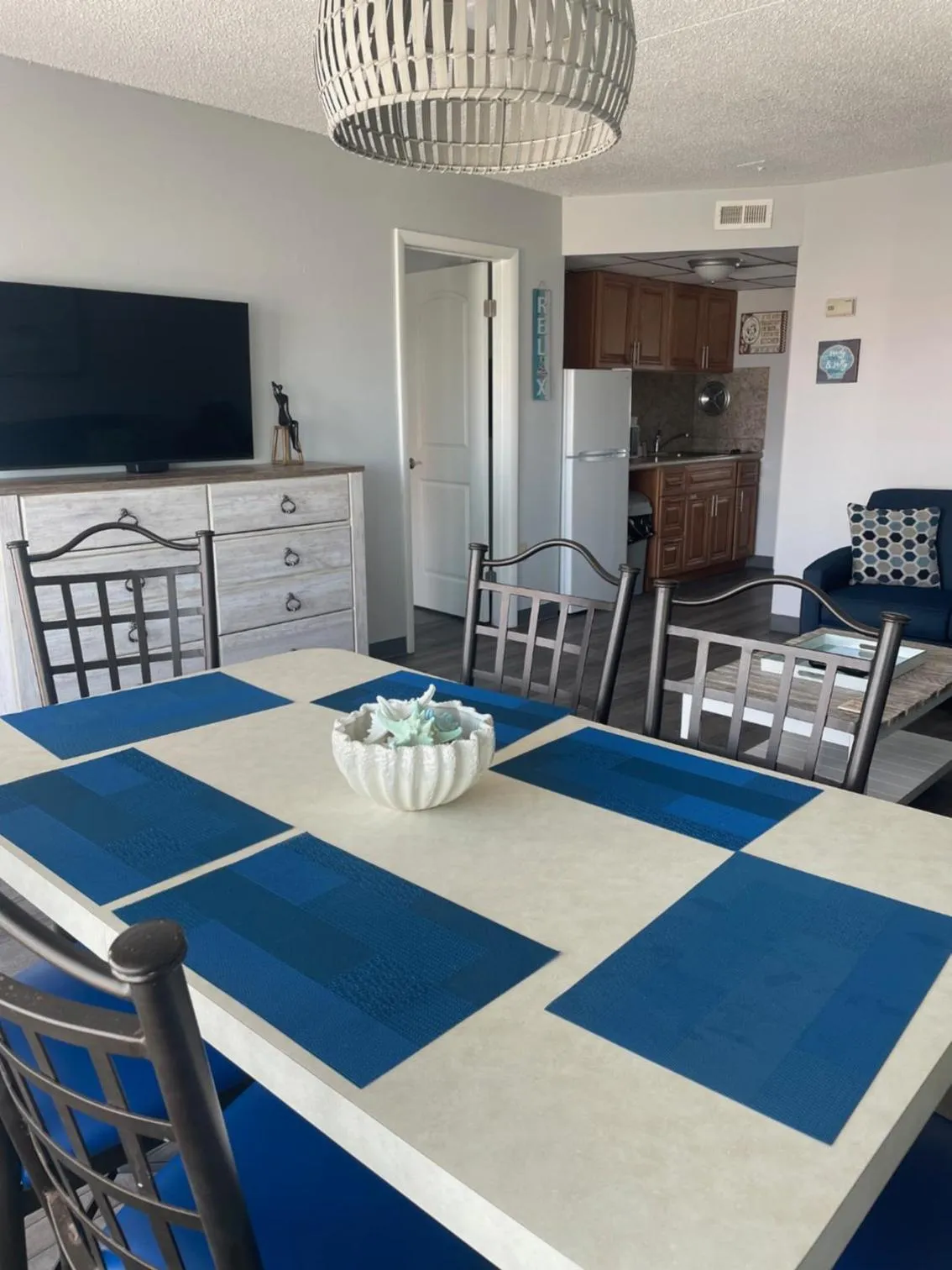 TV and multimedia in Acacia Beachfront Resort