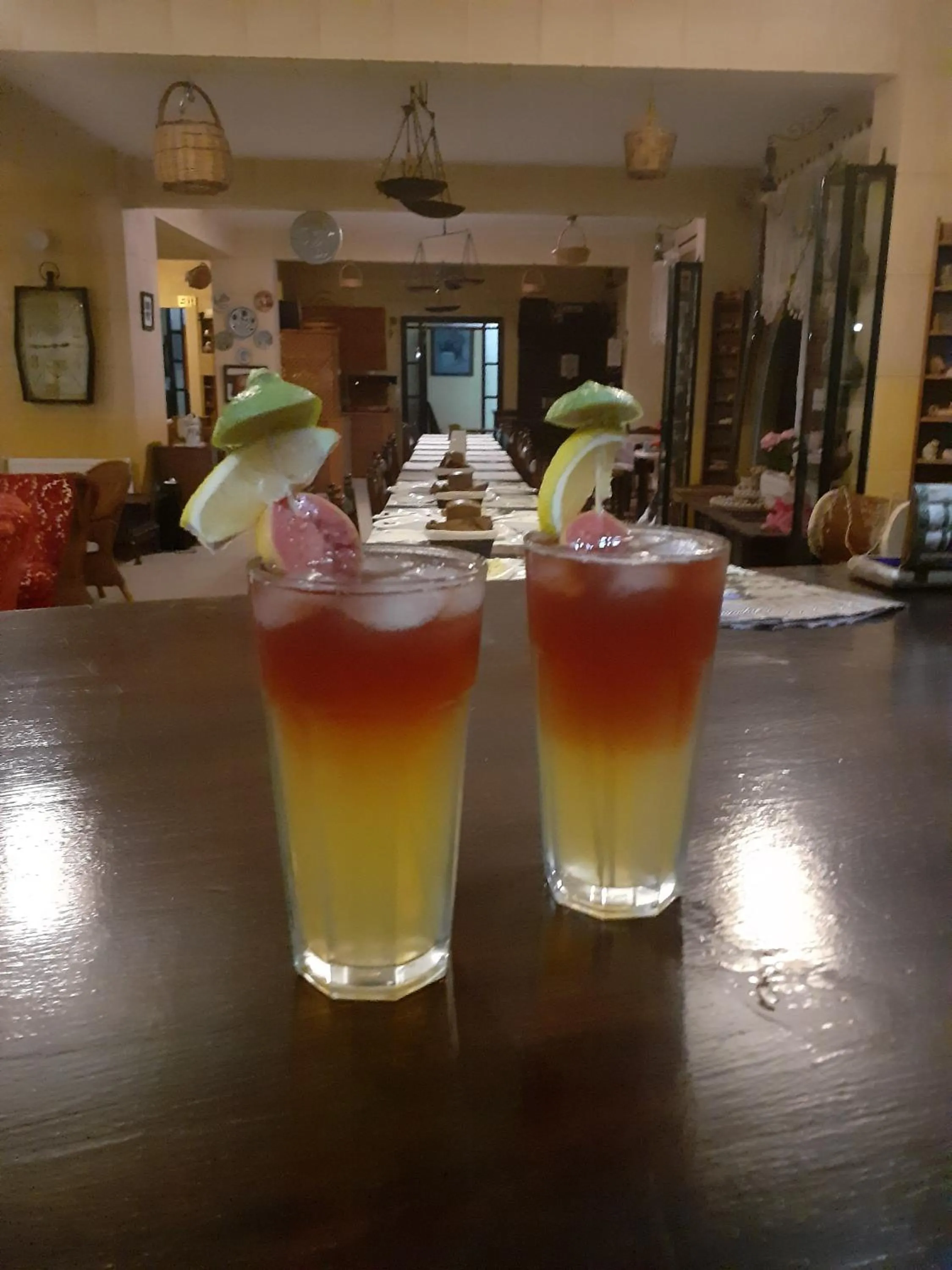 Restaurant/places to eat in Lapida Garden