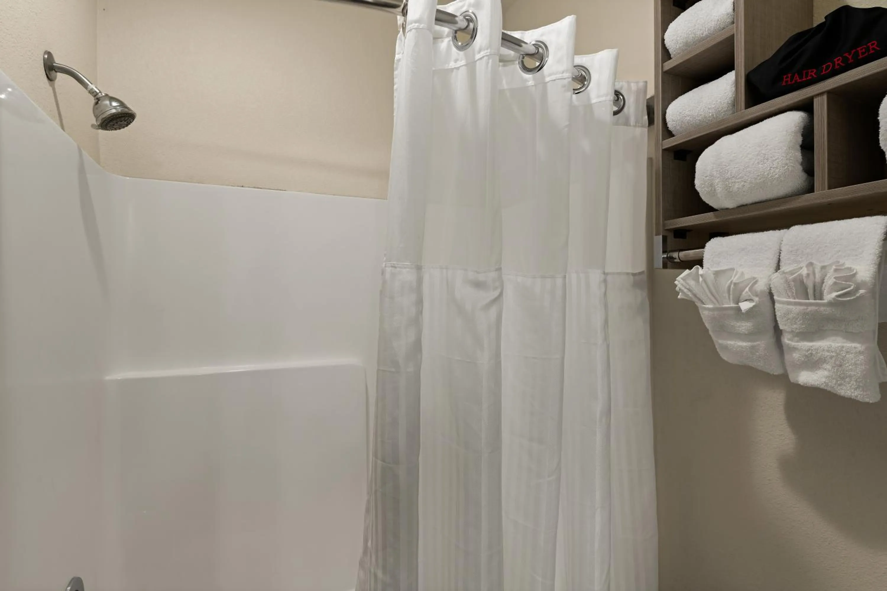 Shower in Red Lion Inn & Suites Gretna - Omaha SW