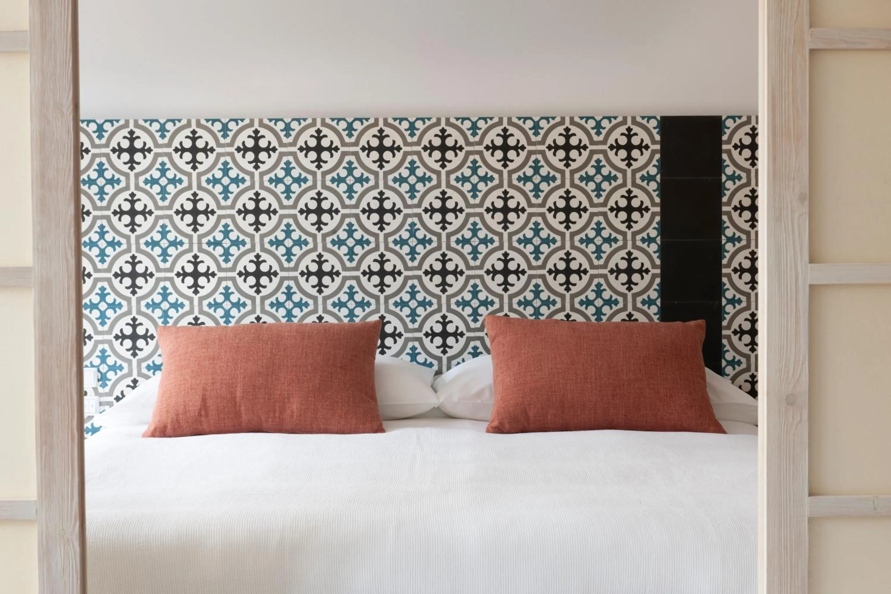 Bed in Eric Vökel Boutique Apartments - Copenhagen Suites