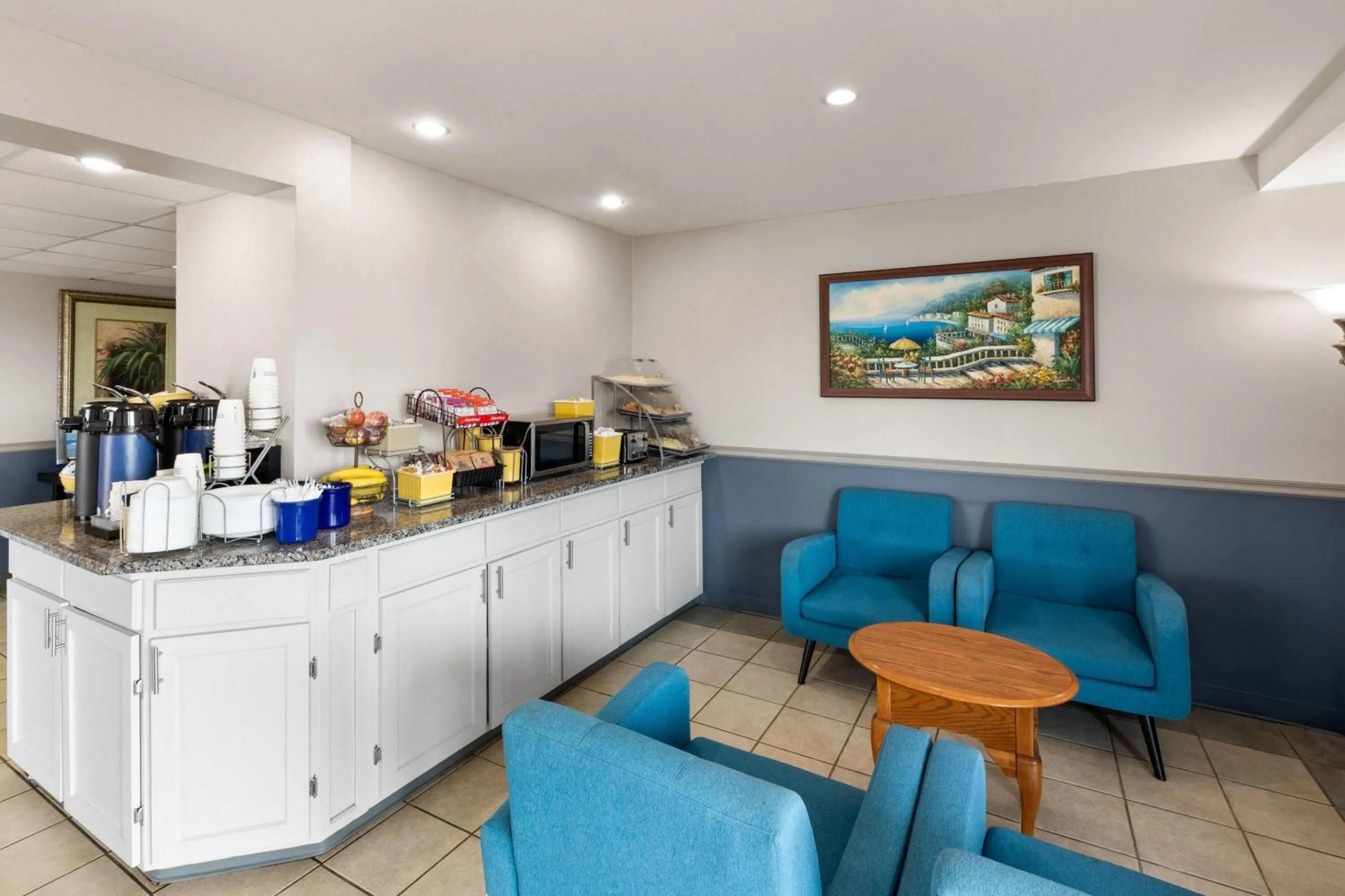 Breakfast in Days Inn by Wyndham Mountain Home