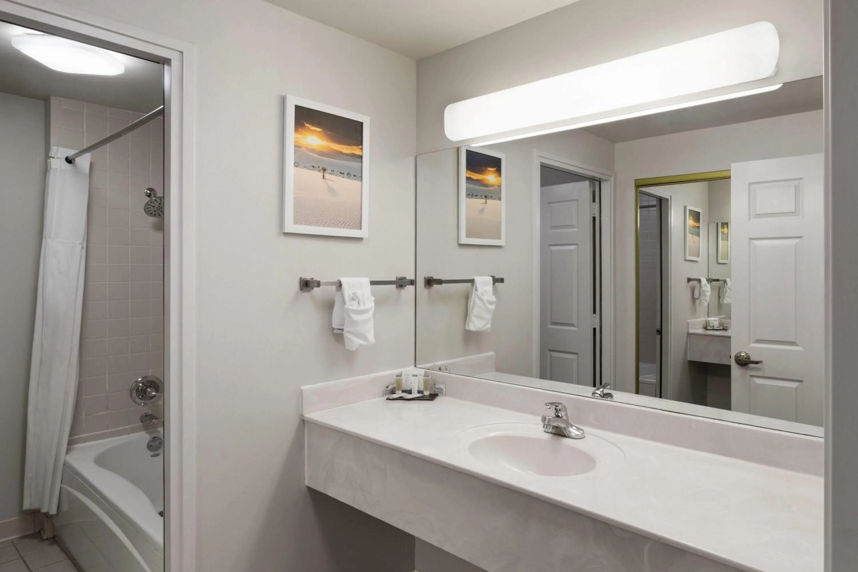 Bathroom in Days Inn by Wyndham Mountain Home